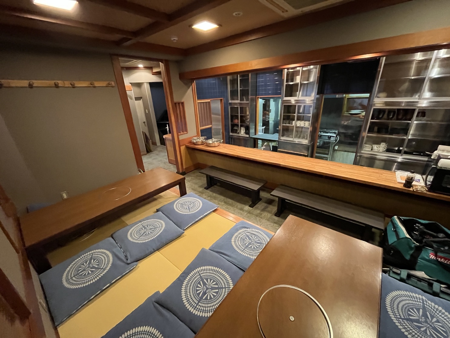 【部屋食】朝軽食・夕食付きプラン 　5名様まで同一料金　最大20名様