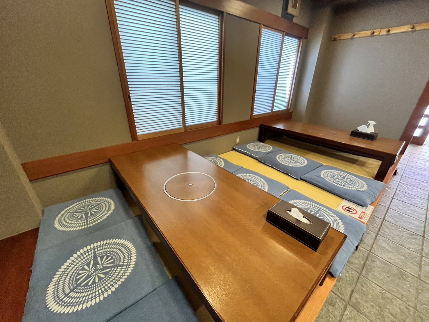 【部屋食】朝軽食・夕食付きプラン 　5名様まで同一料金　最大20名様