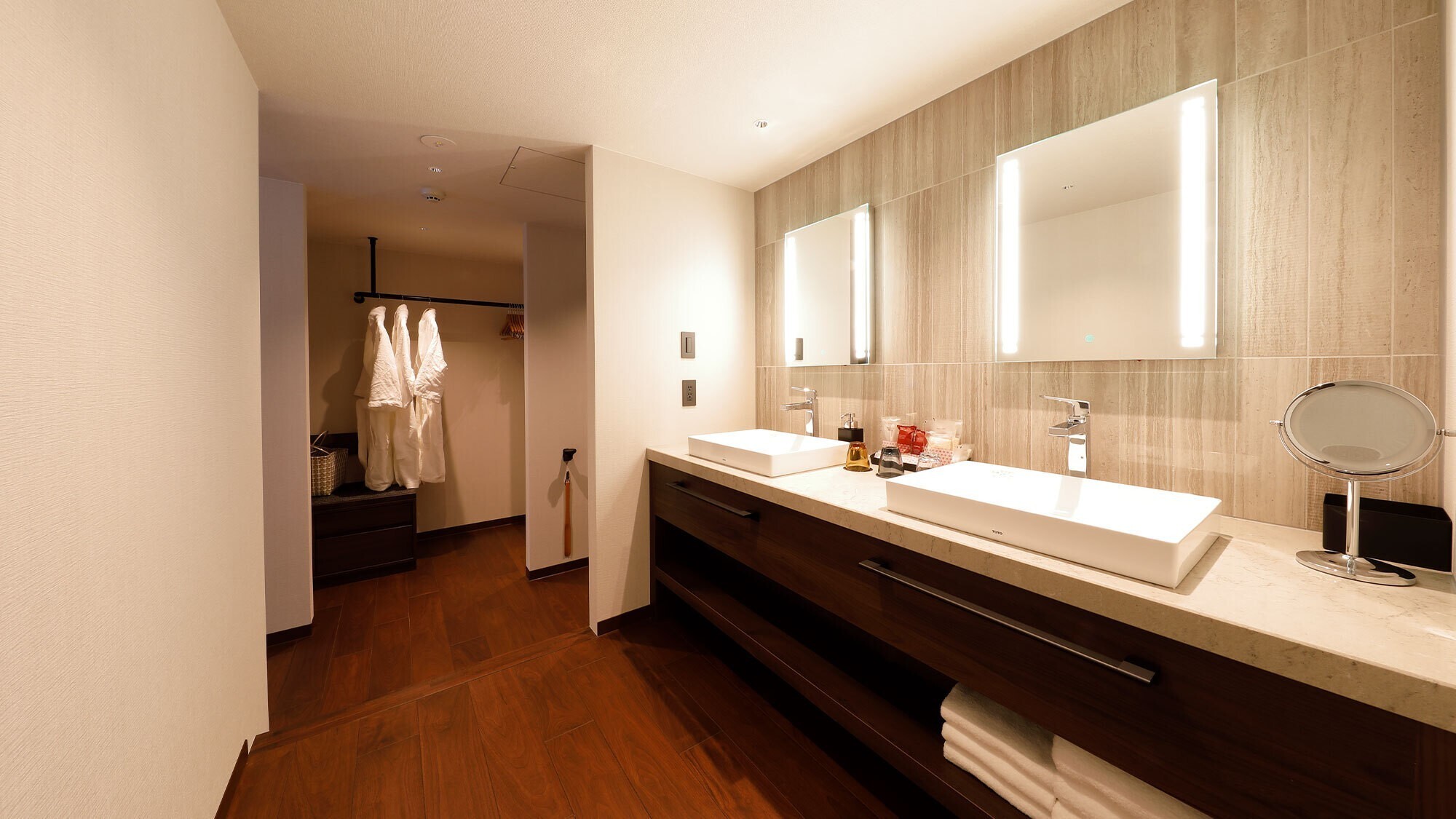 スーペリアスイート（60平米）豊かな緑と過ごす、ゆるやかな時間。