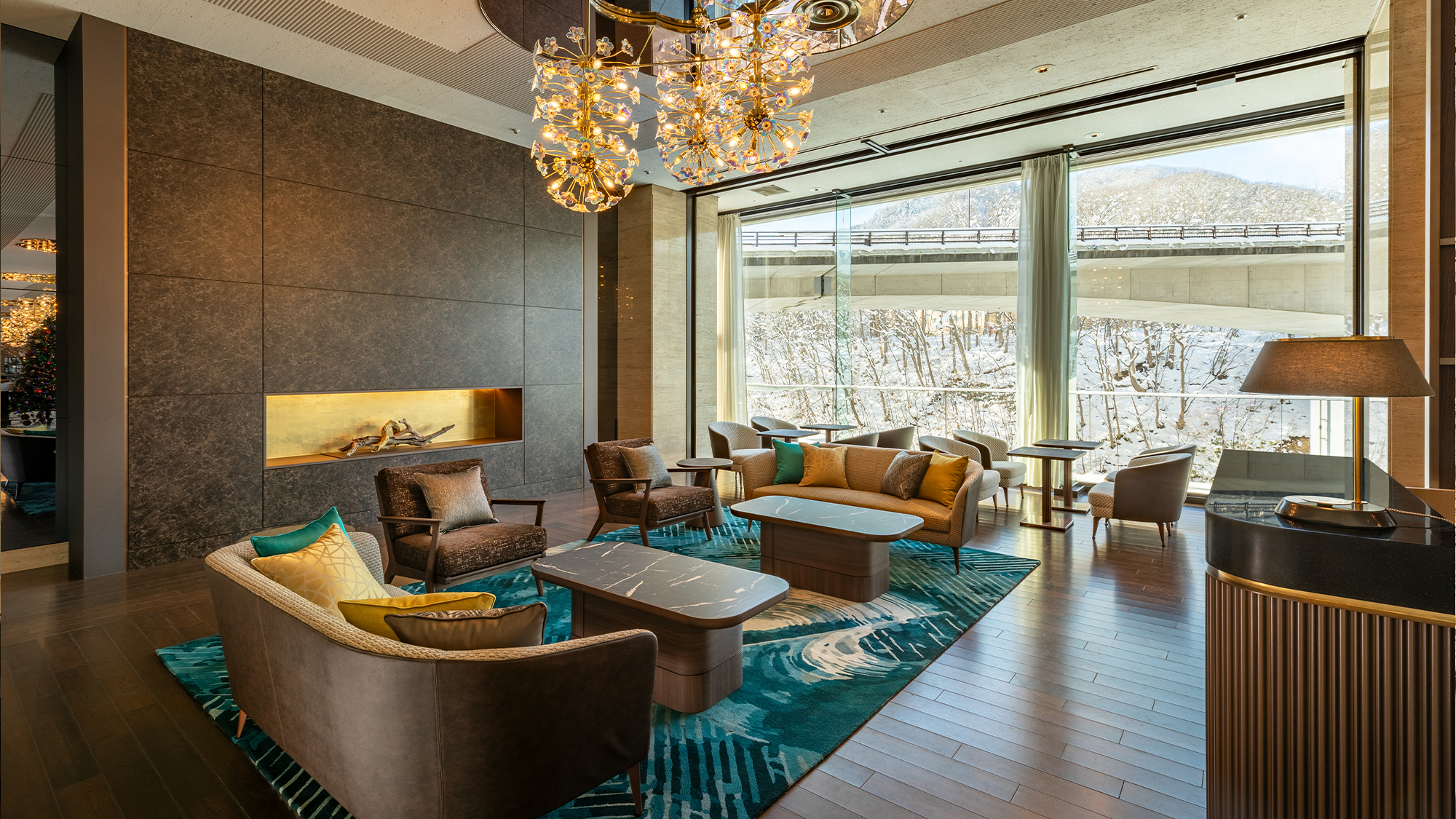 【専用レセプションデスク】＜ロビー階＞エグゼクティブスイート翠嶺のご宿泊者様専用のレセプションデスク