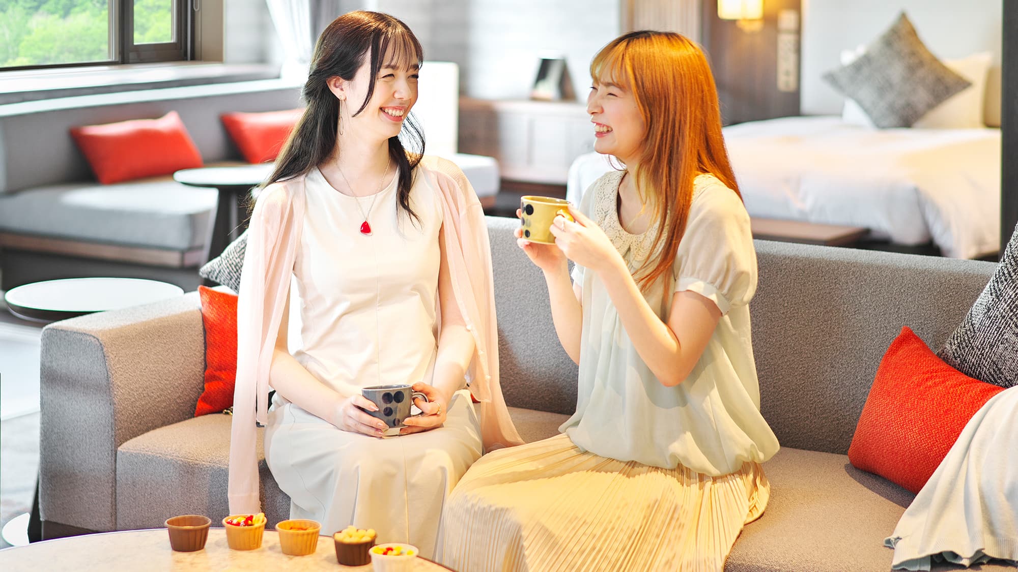 【お部屋イメージ】最上階ならではの美しい景観が望める広々としたお部屋で寛ぎのひとときを。