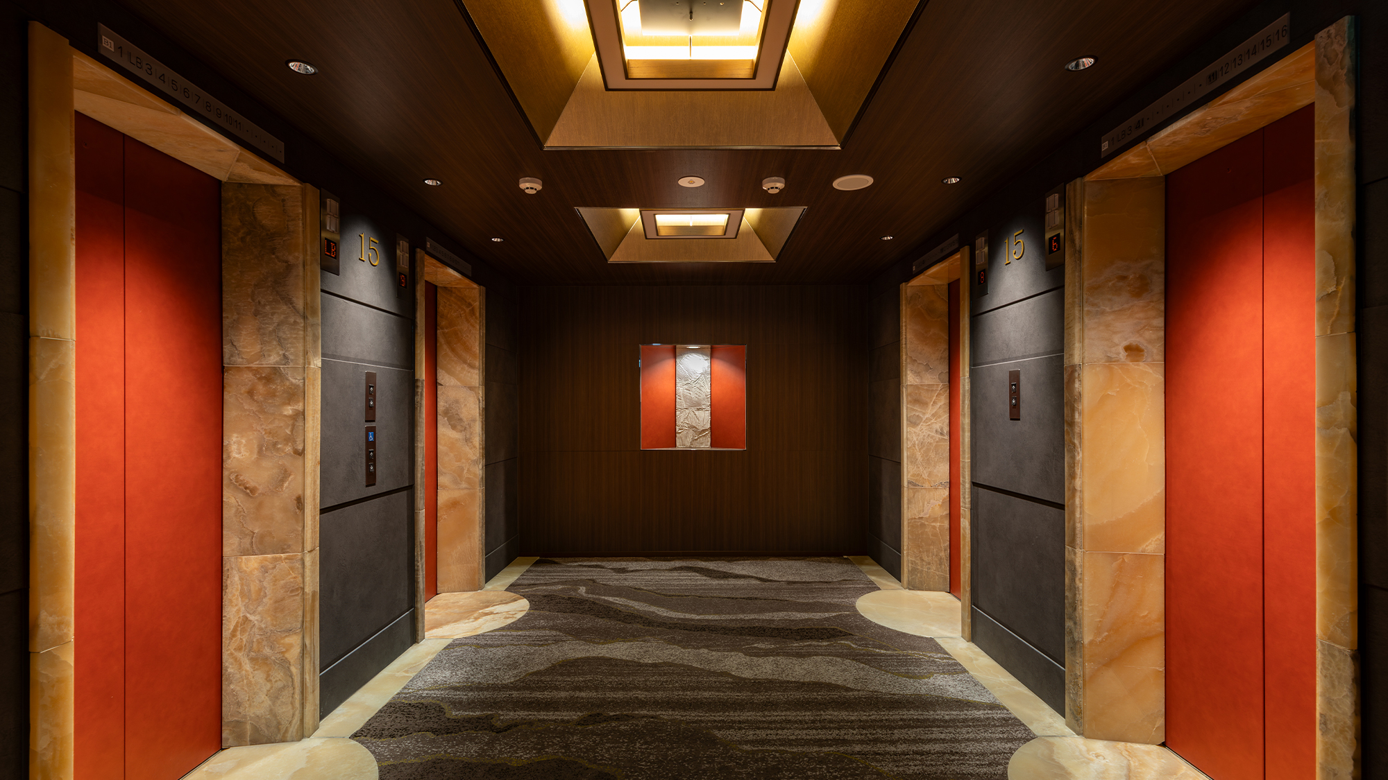 15Fエレベーターホール