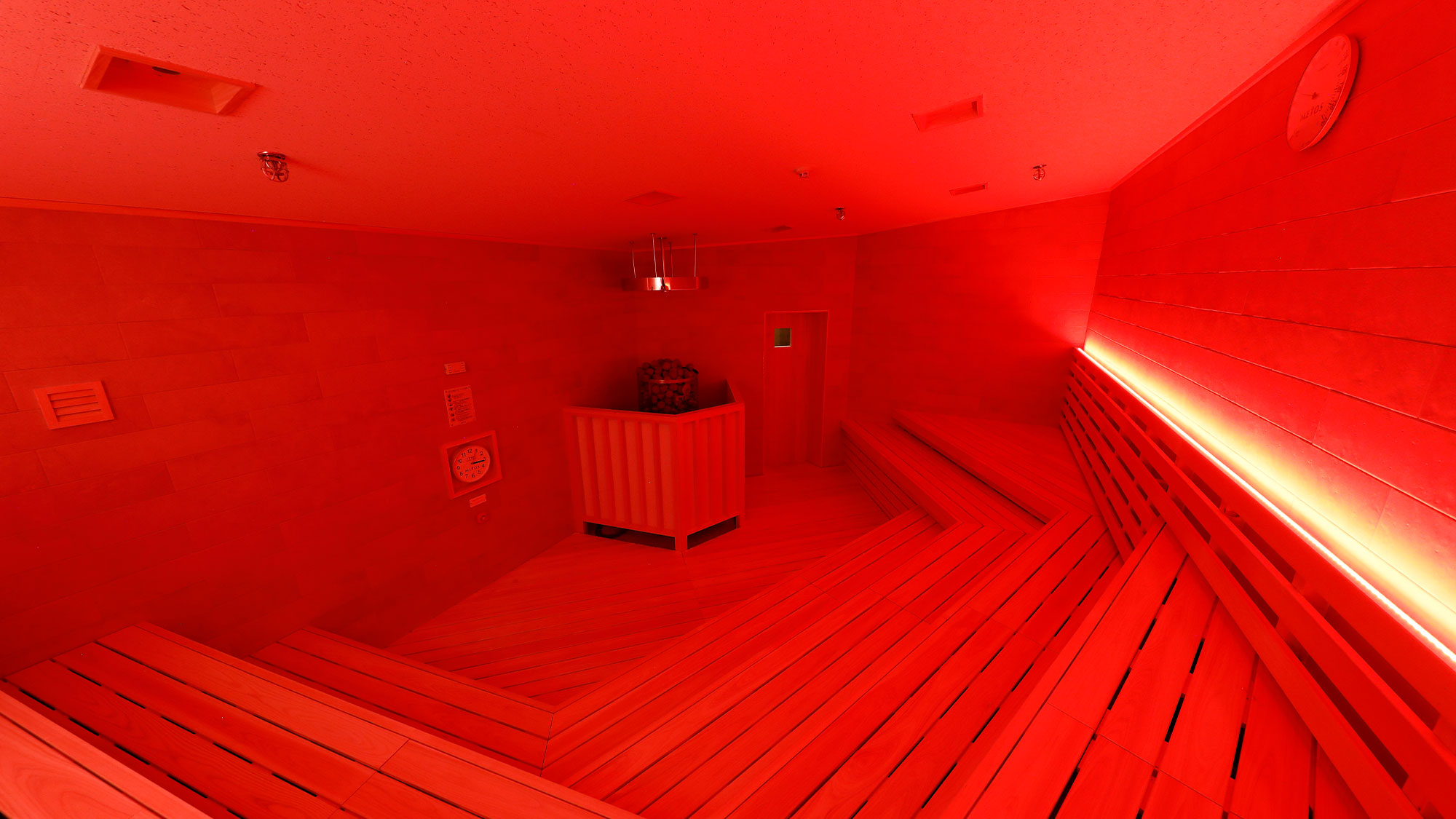 【NATURE COLOR SAUNA】定山渓エリア一熱いレッドホッドサウナで芯からリフレッシュ！