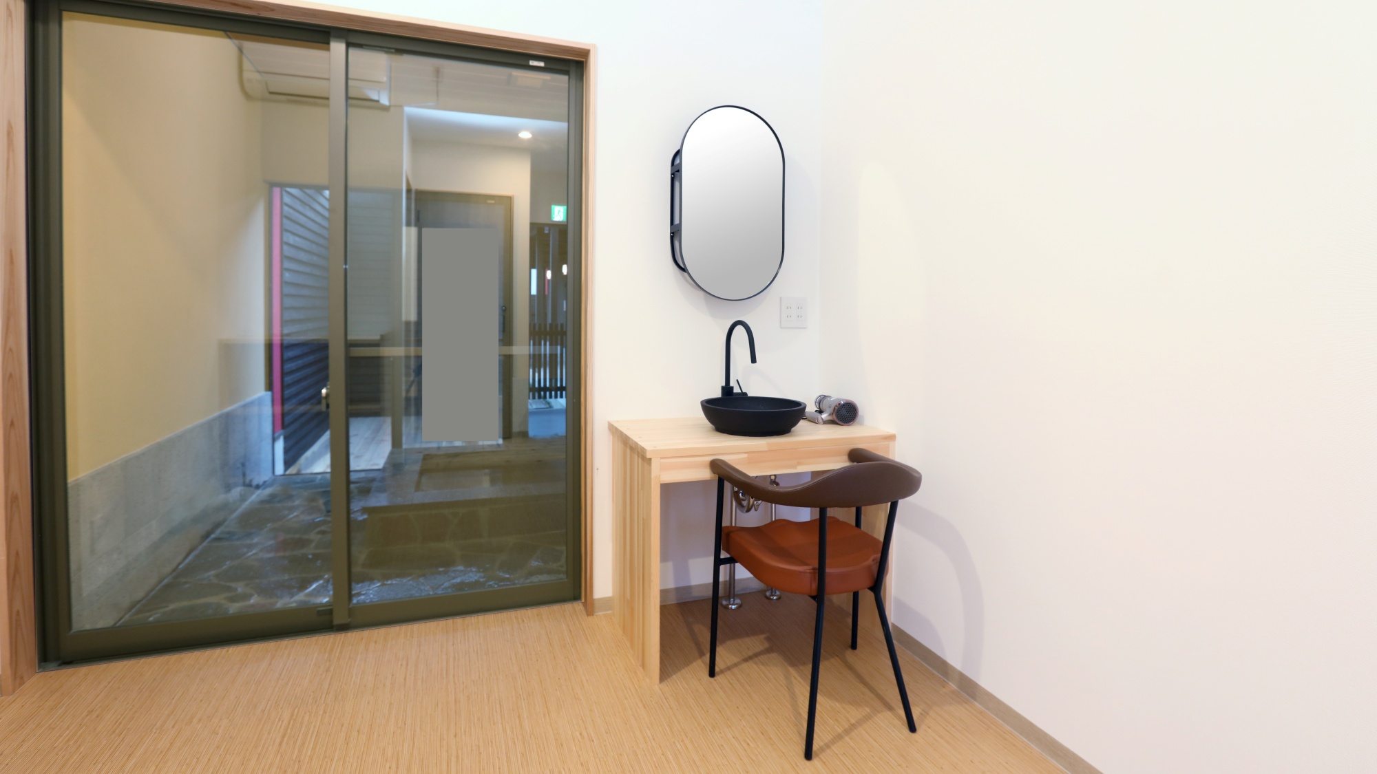 【華鶴】ドレッサースペースは明るい洗練された空間で快適に過ごしていただけます。