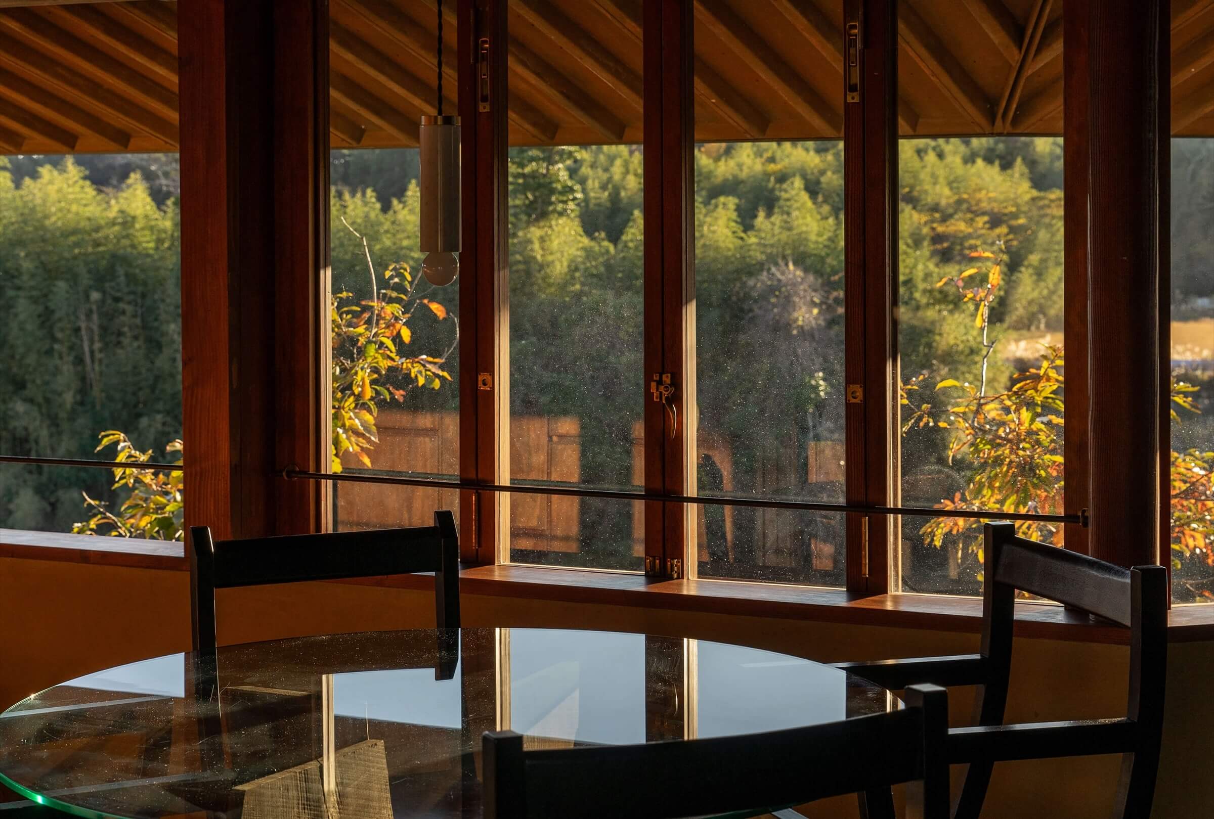 ダイニングテーブル