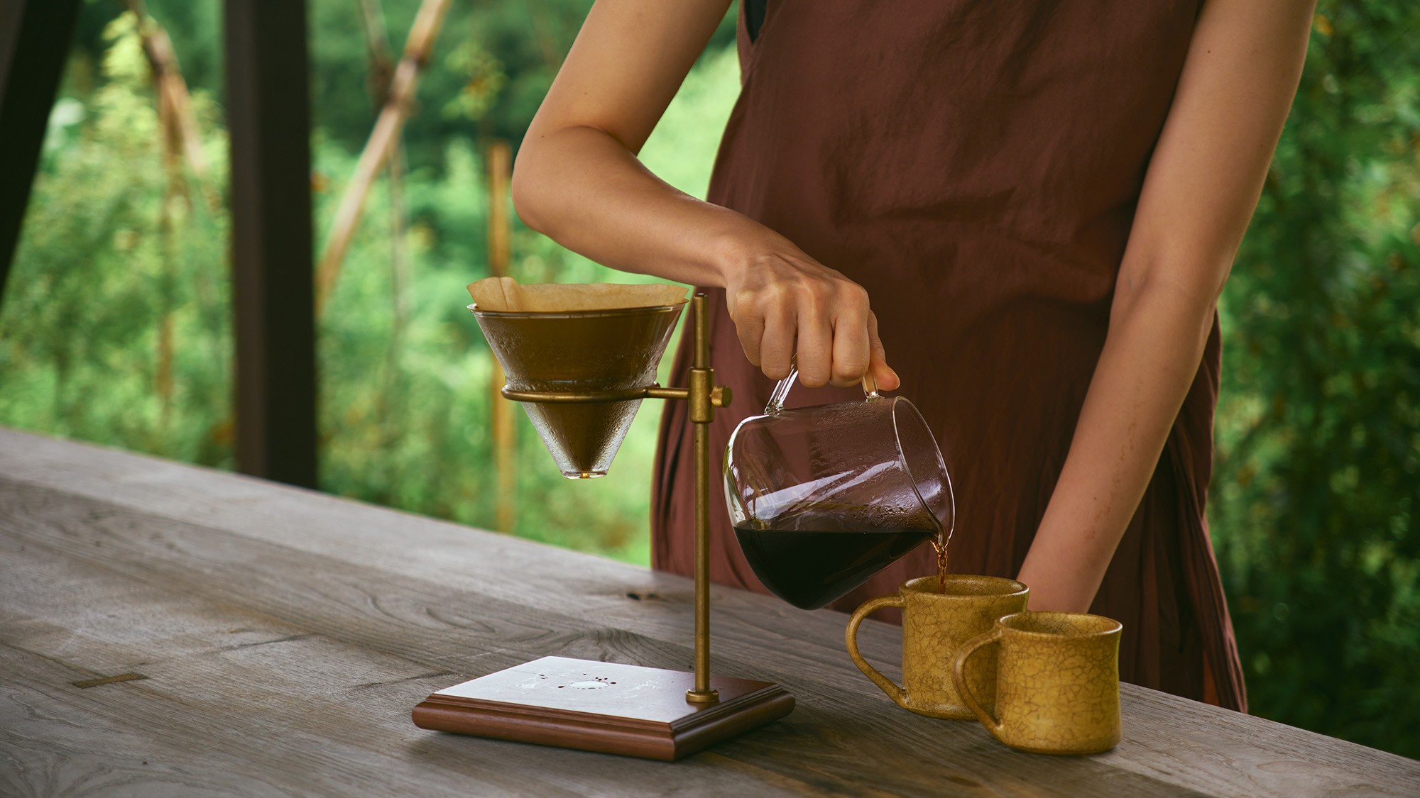 ・【テラス】ハンドドリップコーヒー。自然の空気に包まれながらのんびり贅沢な時間をお過ごしください