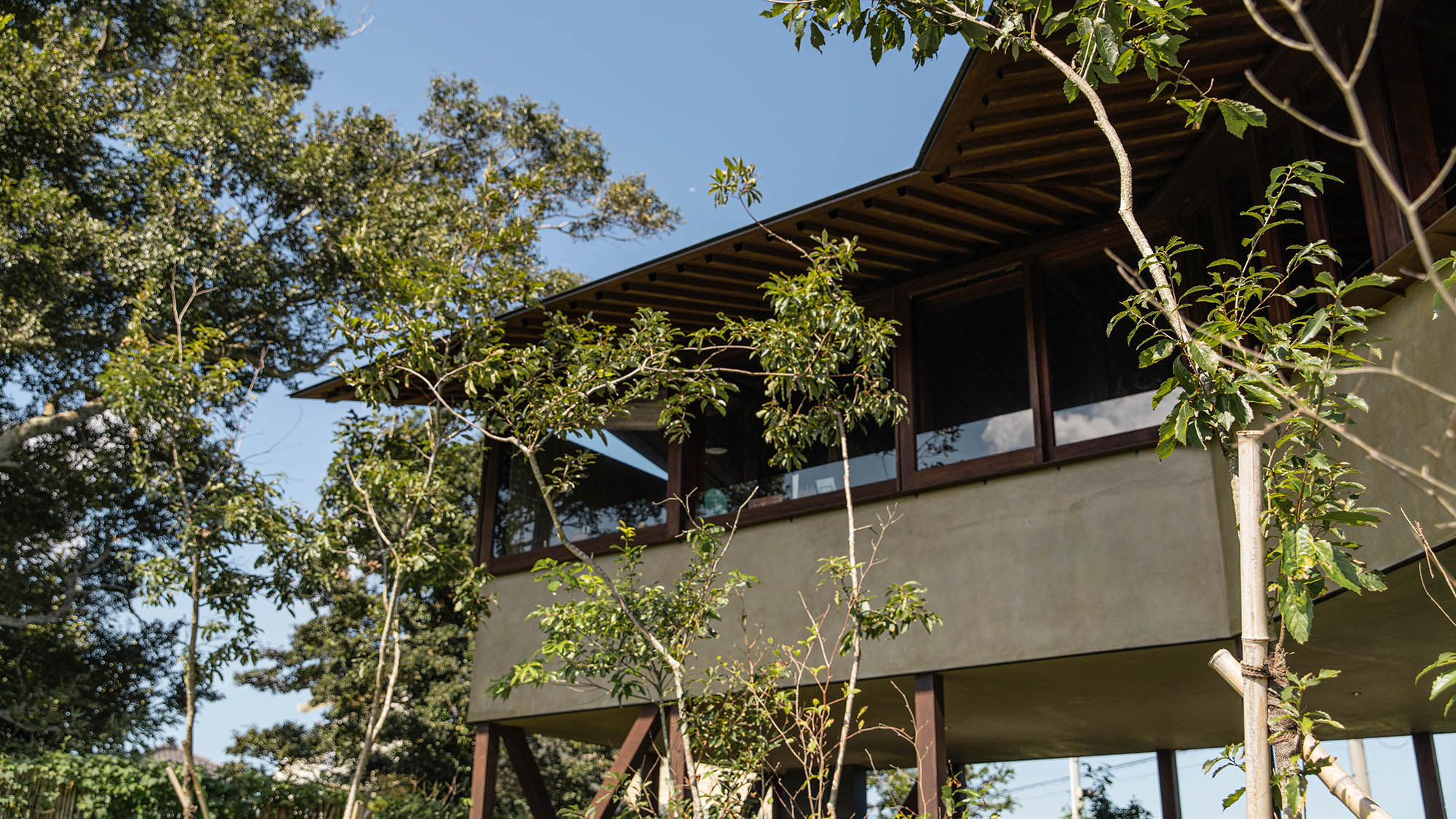 ・【外観】1階テラス56平米、2階客室56平米のプライベート空間を一棟貸切