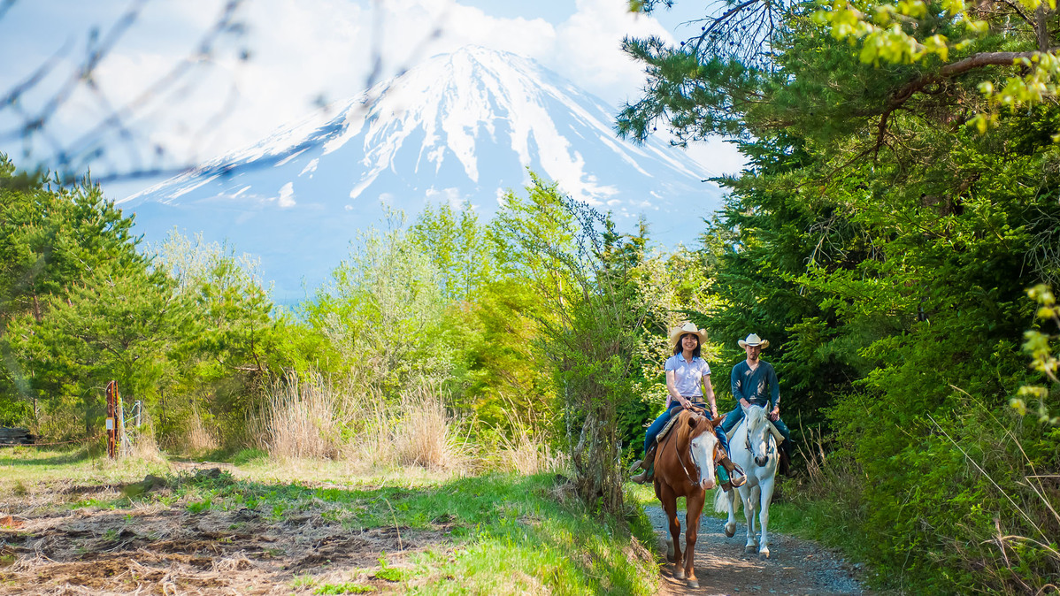 乗馬で森林散歩★富士山を見ながら優雅な時間【15時-18時チェックイン】