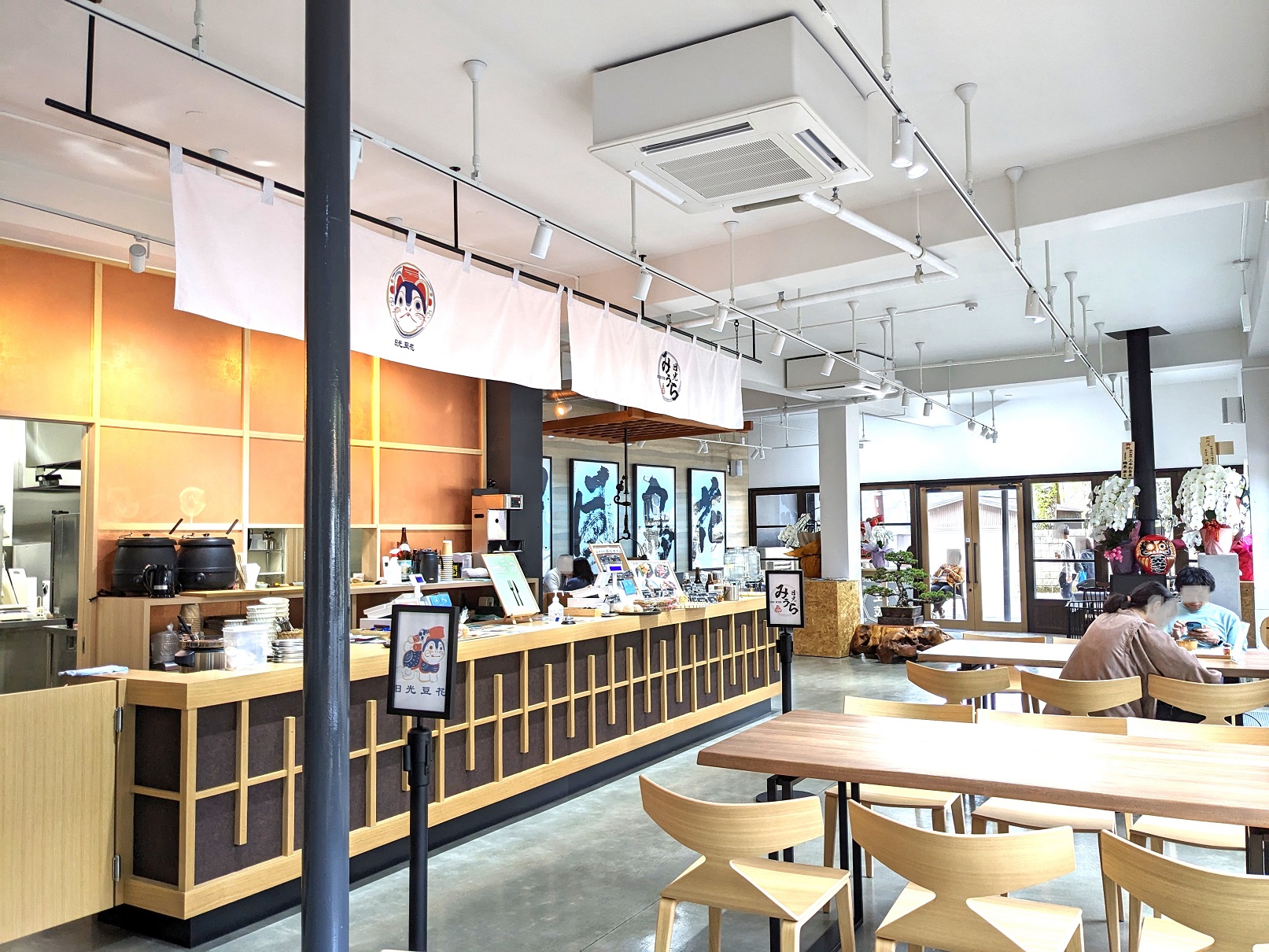 レストラン０２