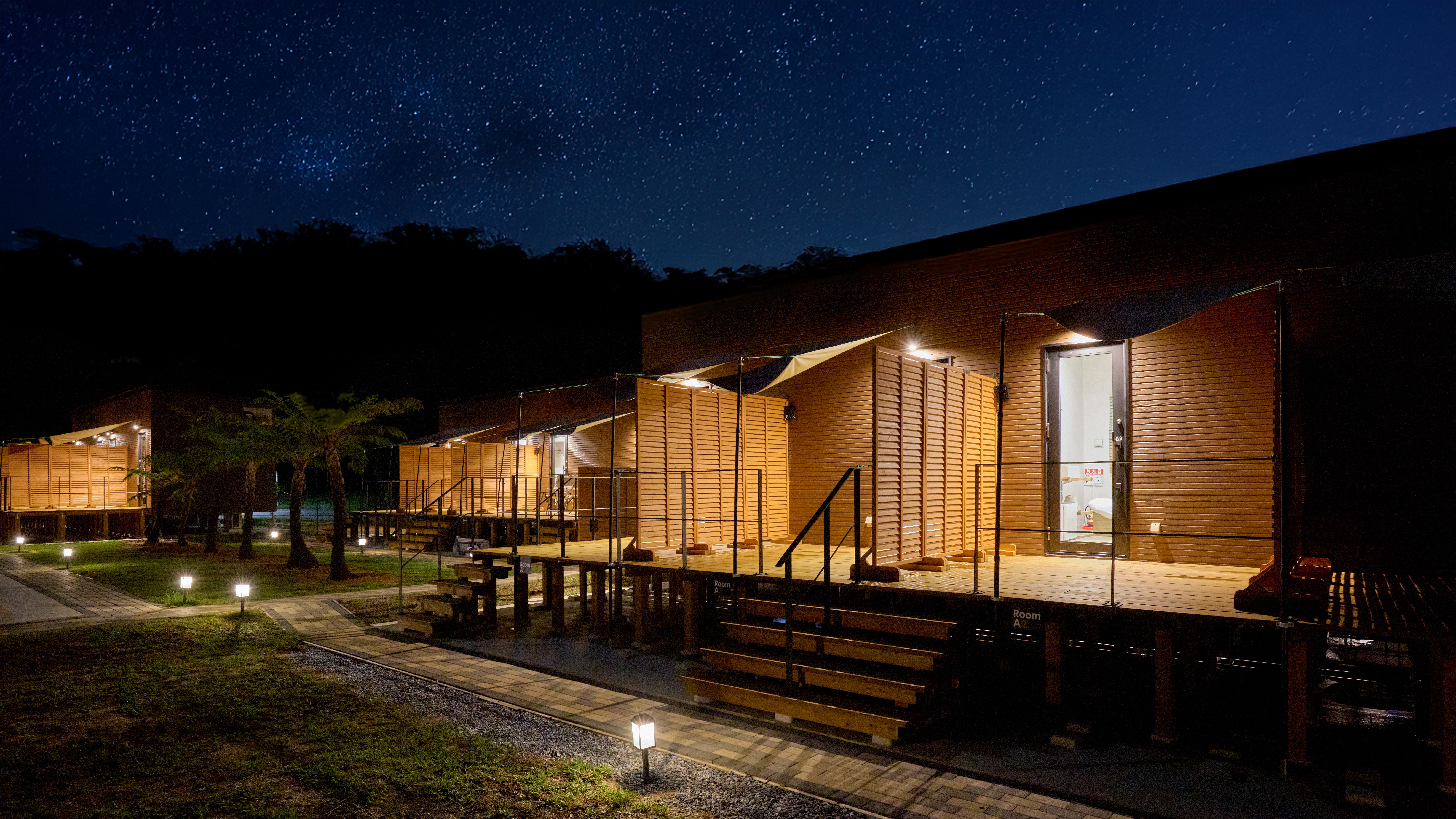 【ホテルの夜景】やんばるの大自然の中で満天の星空観賞