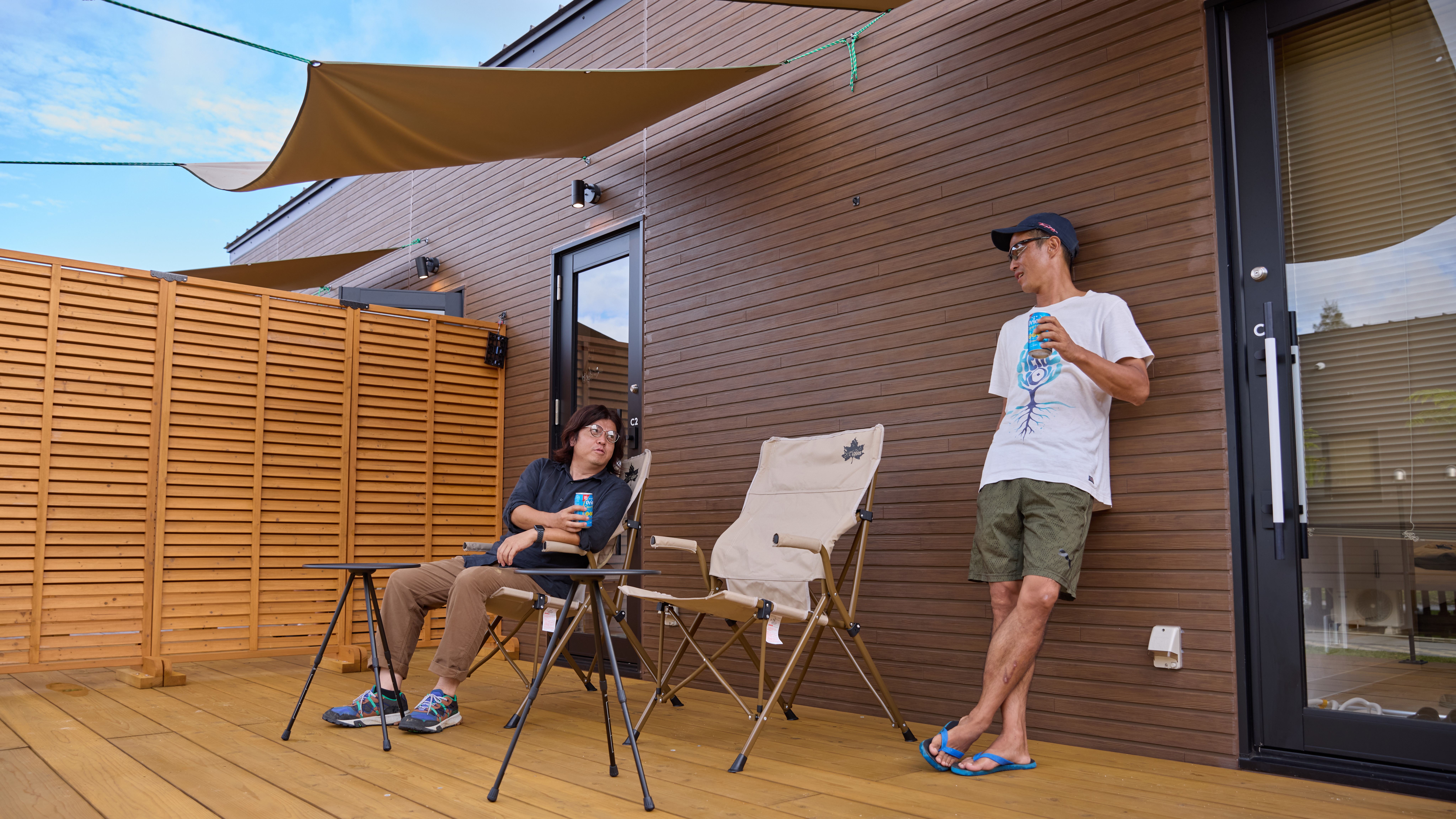 コネクティングツイン（＝ダブルルームのパーテーションを外し、隣同士で利用※客室内は繋がっていません）