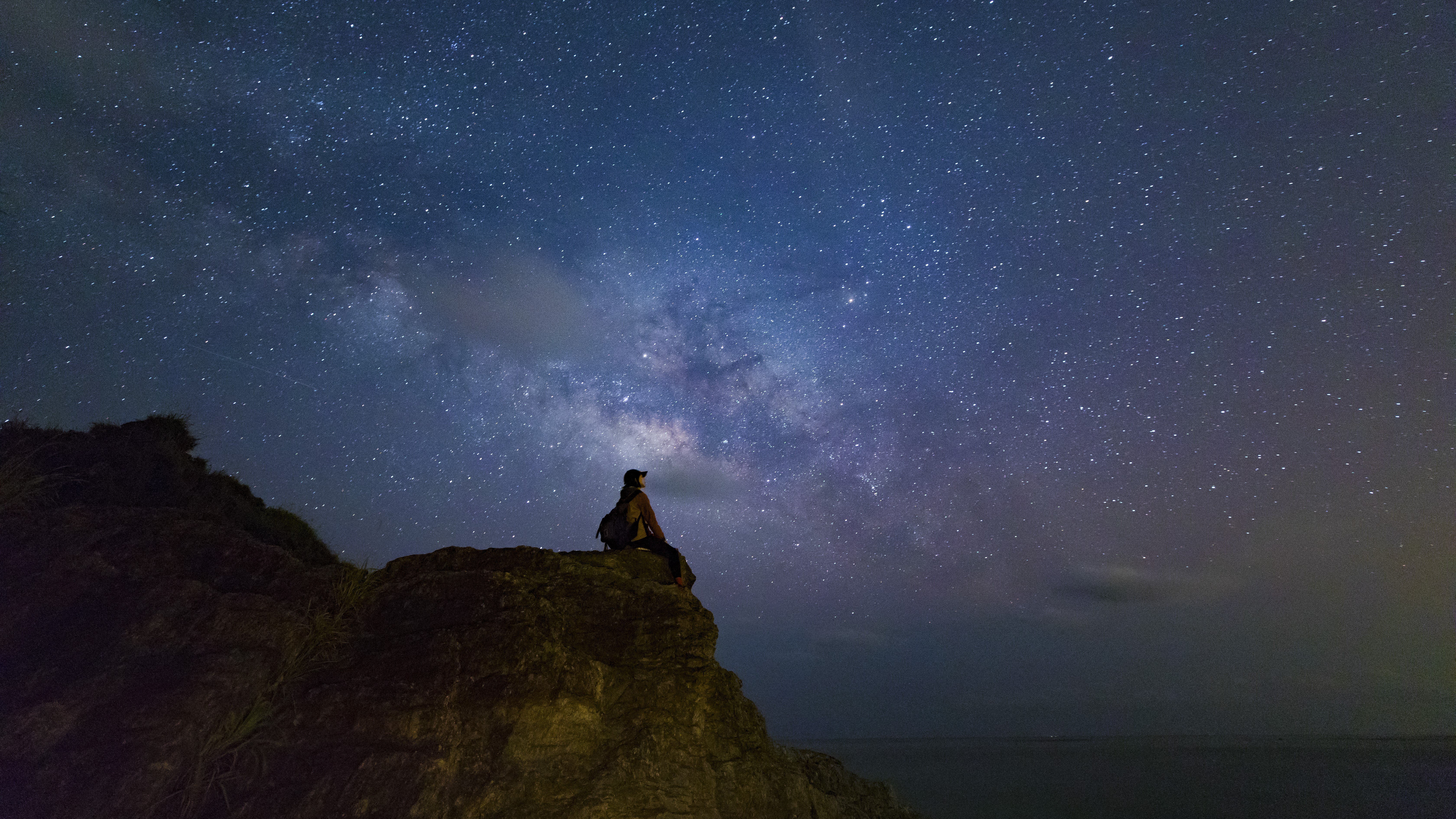 【東村の星空】静かで明かりが少ない村のため、様々な場所で満天の星空を鑑賞
