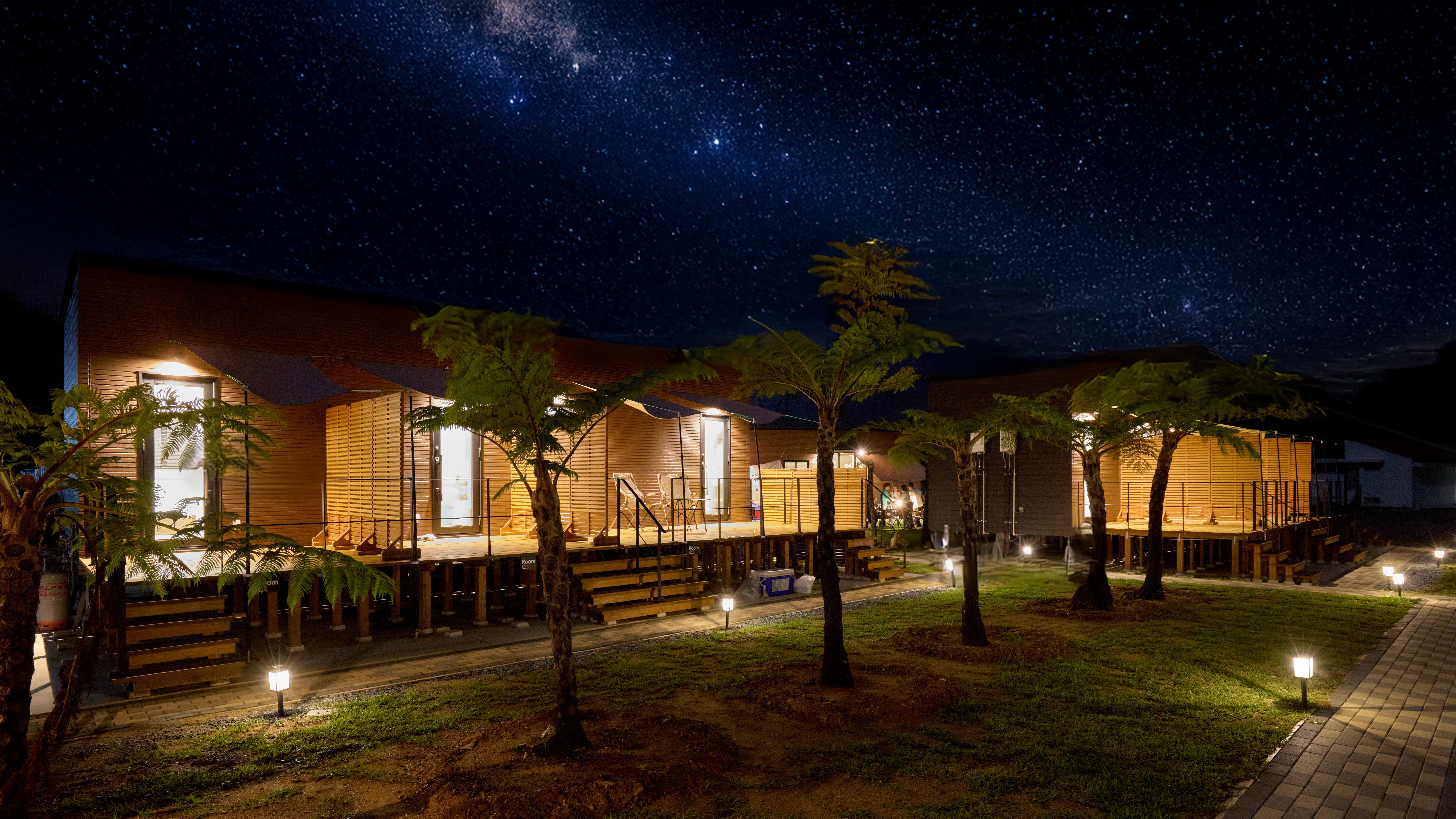 【ホテルの夜景】やんばるの大自然の中で満天の星空観賞