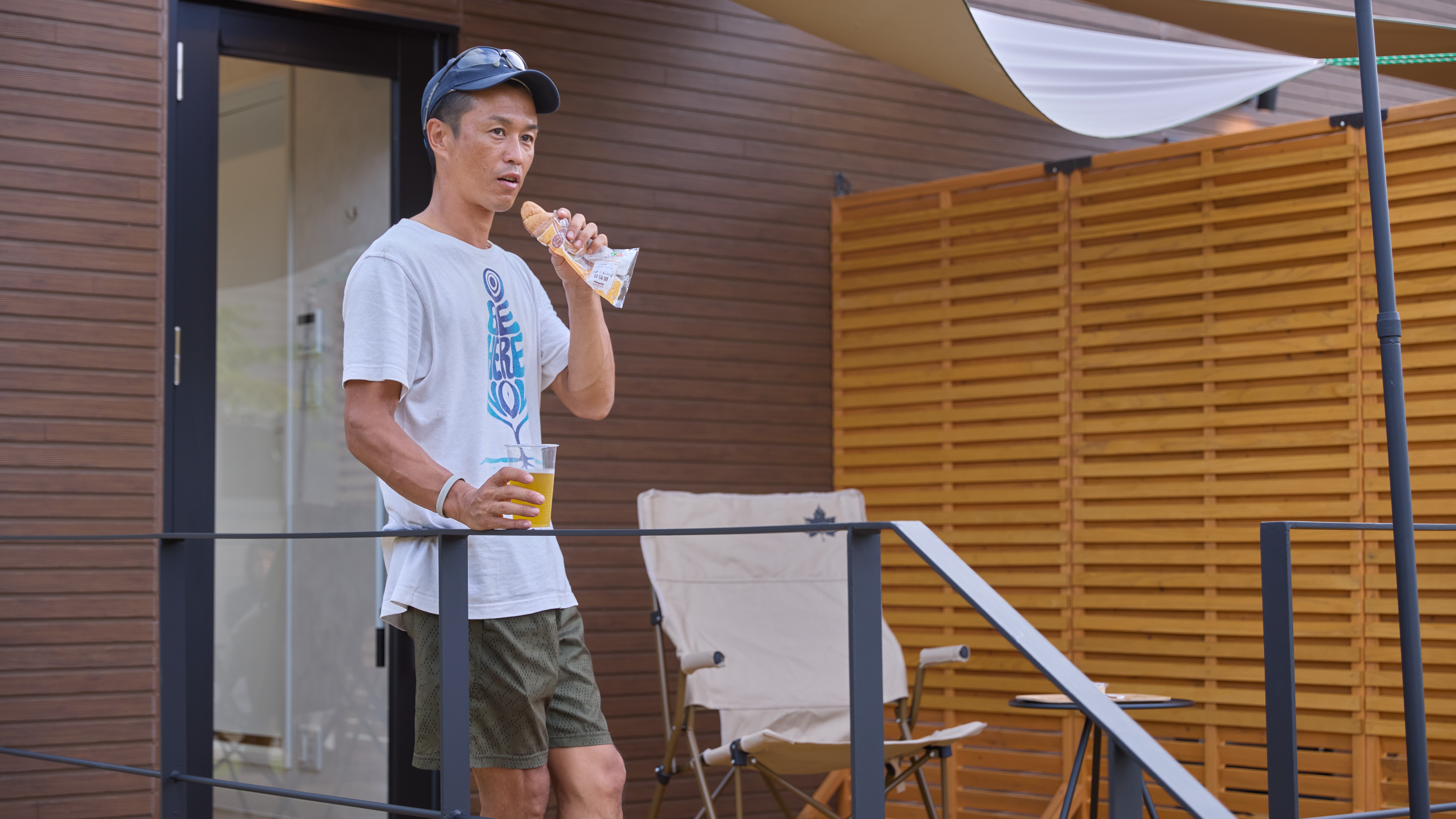 全プランに軽朝食（パンとバター）サービス（フロントにてインスタントコーヒーもサービス）