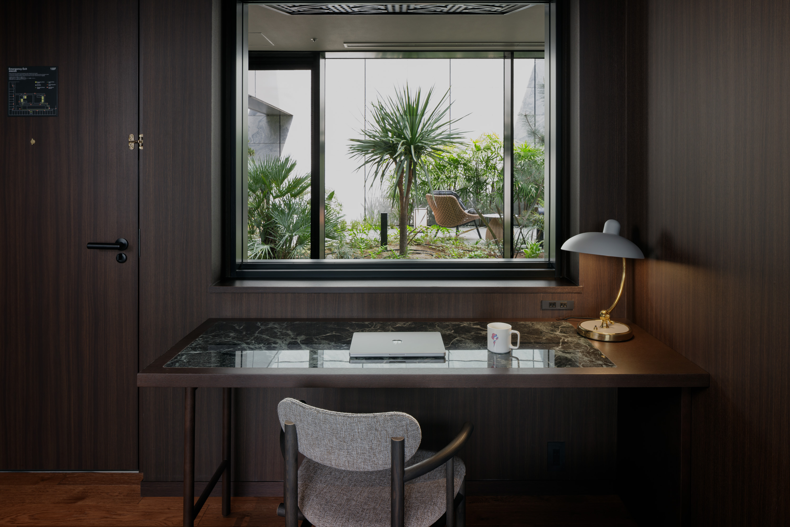 SIGNATURE KING（36㎡+テラス7㎡）