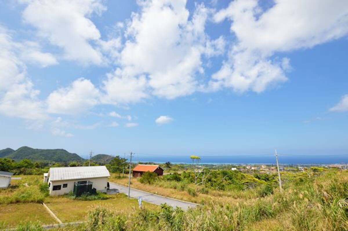 【民泊１棟貸し】沖縄北部のメジャーな観光地が車で20分圏内。ゆとりのある静かな宿泊はいかが？