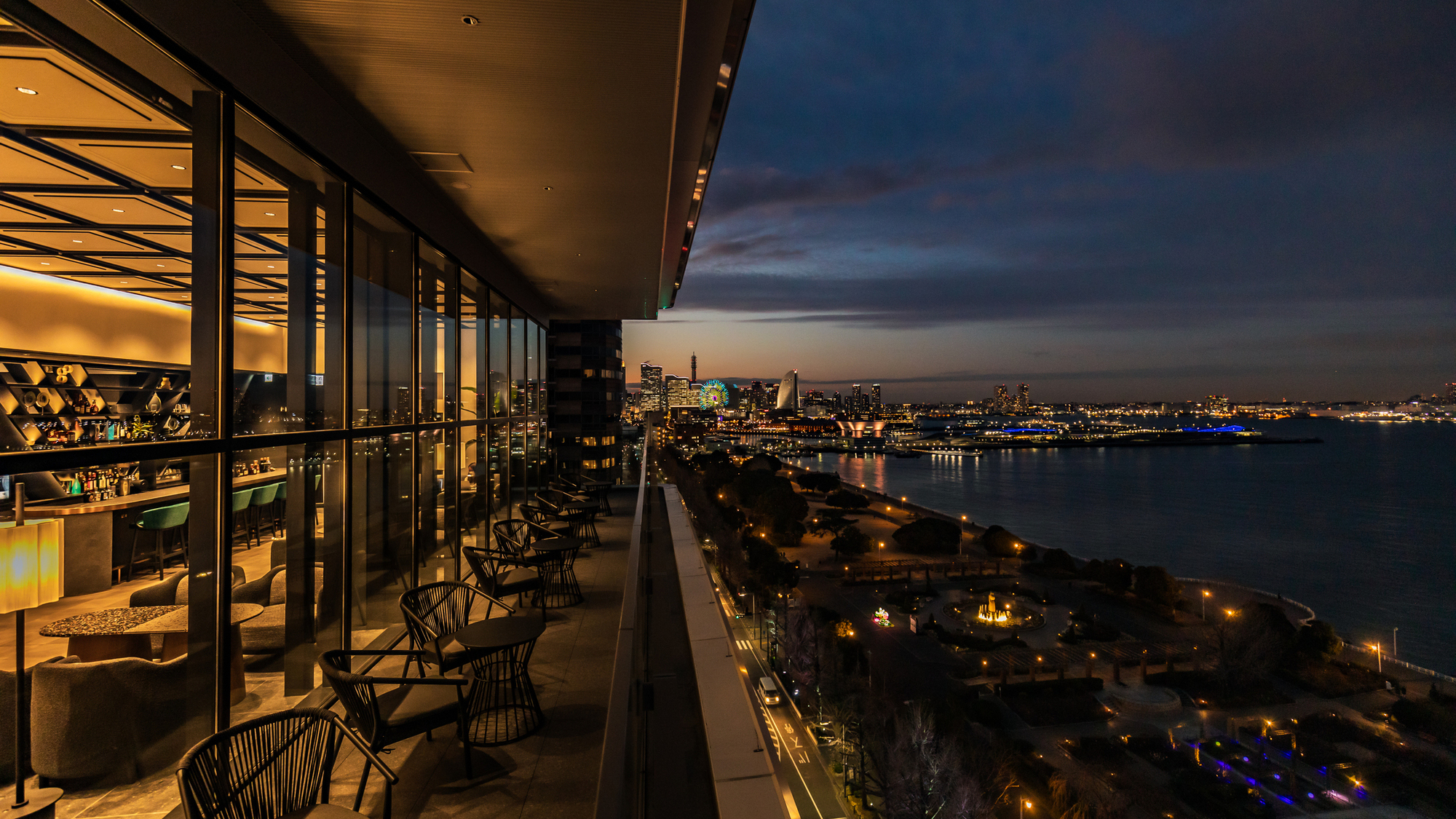 ロビーバー&テラス