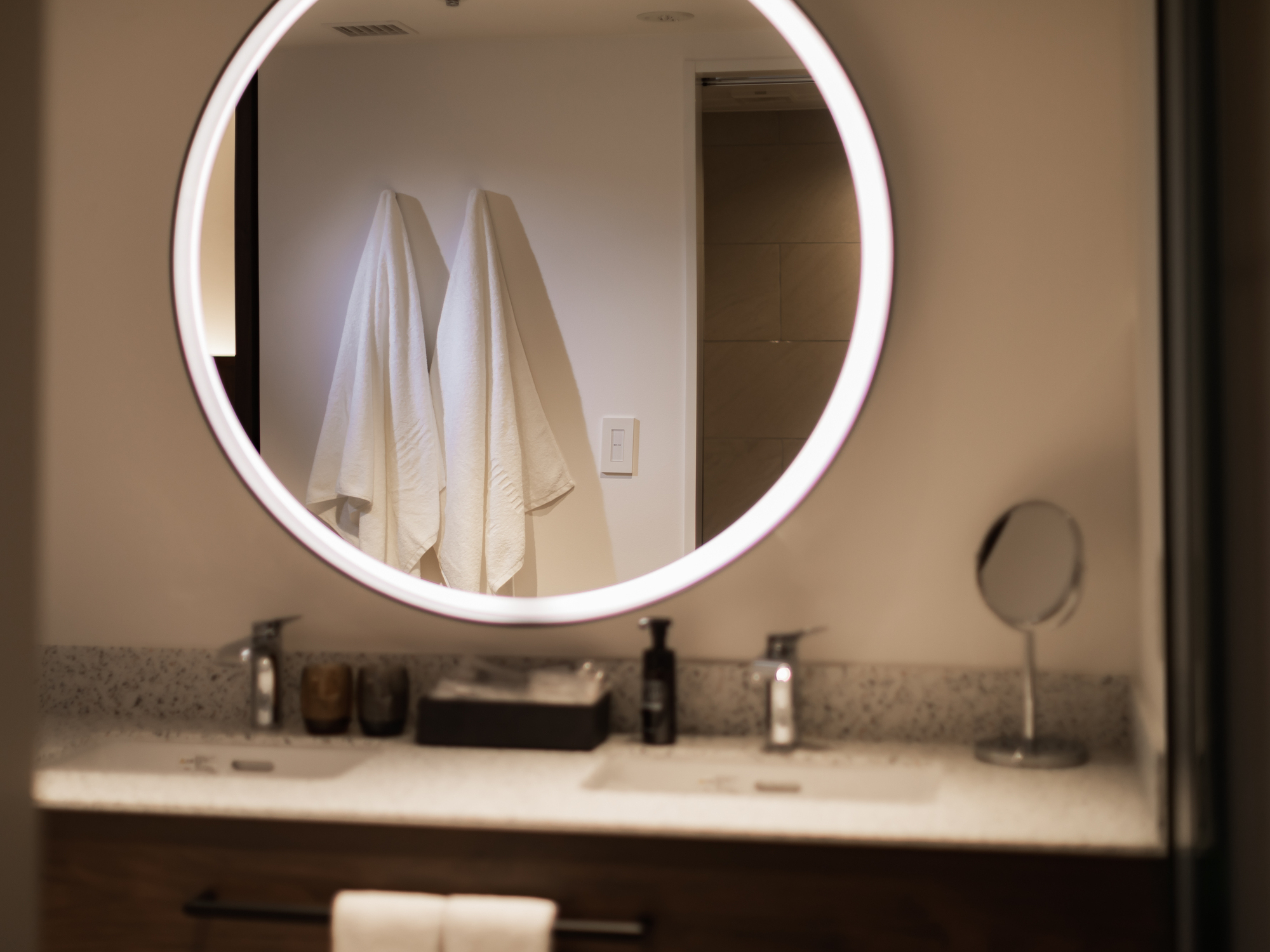 クラッシー/リュクス：独立洗面台