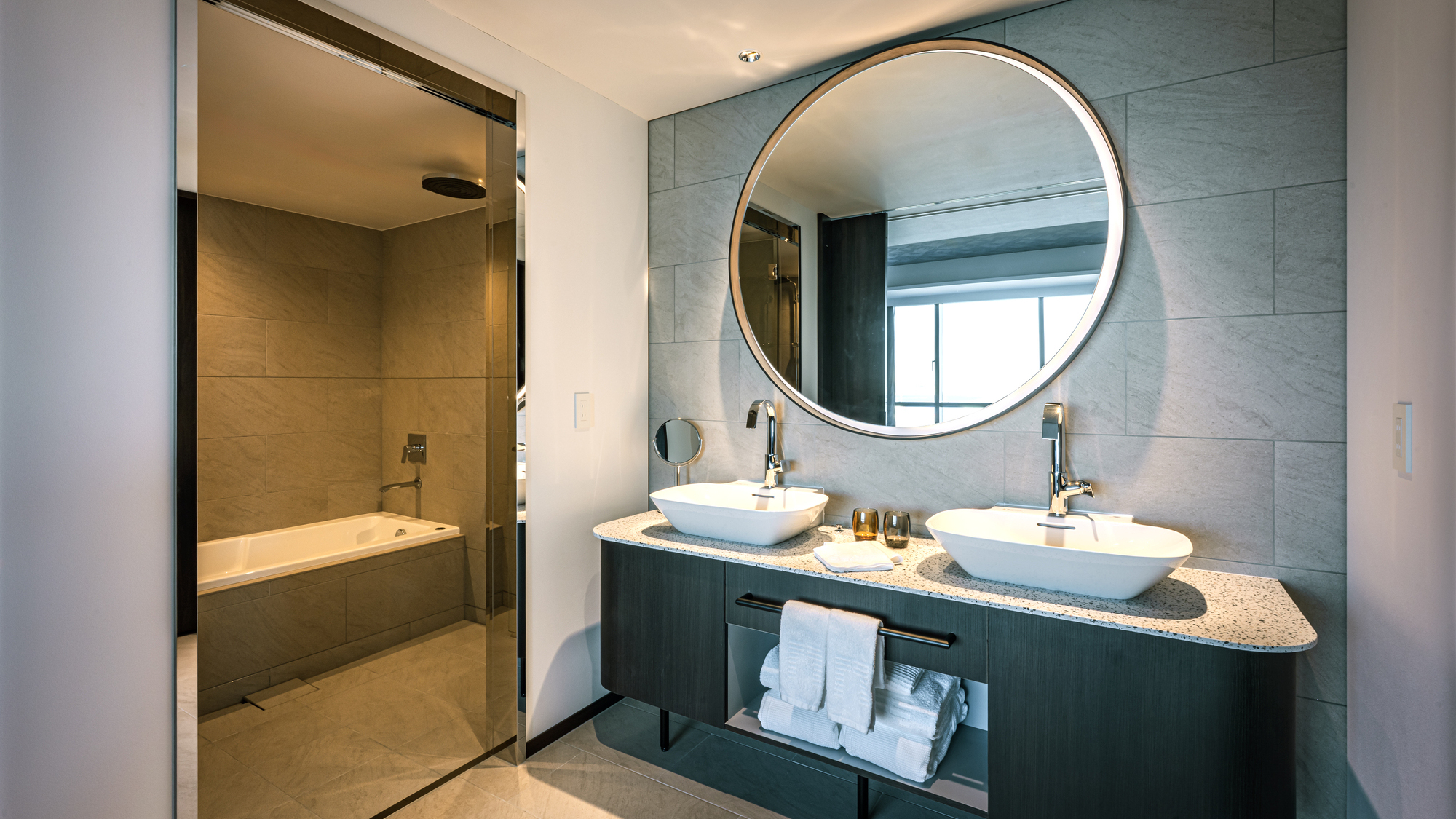 Suite ザ・ゲート ツイン 浴室