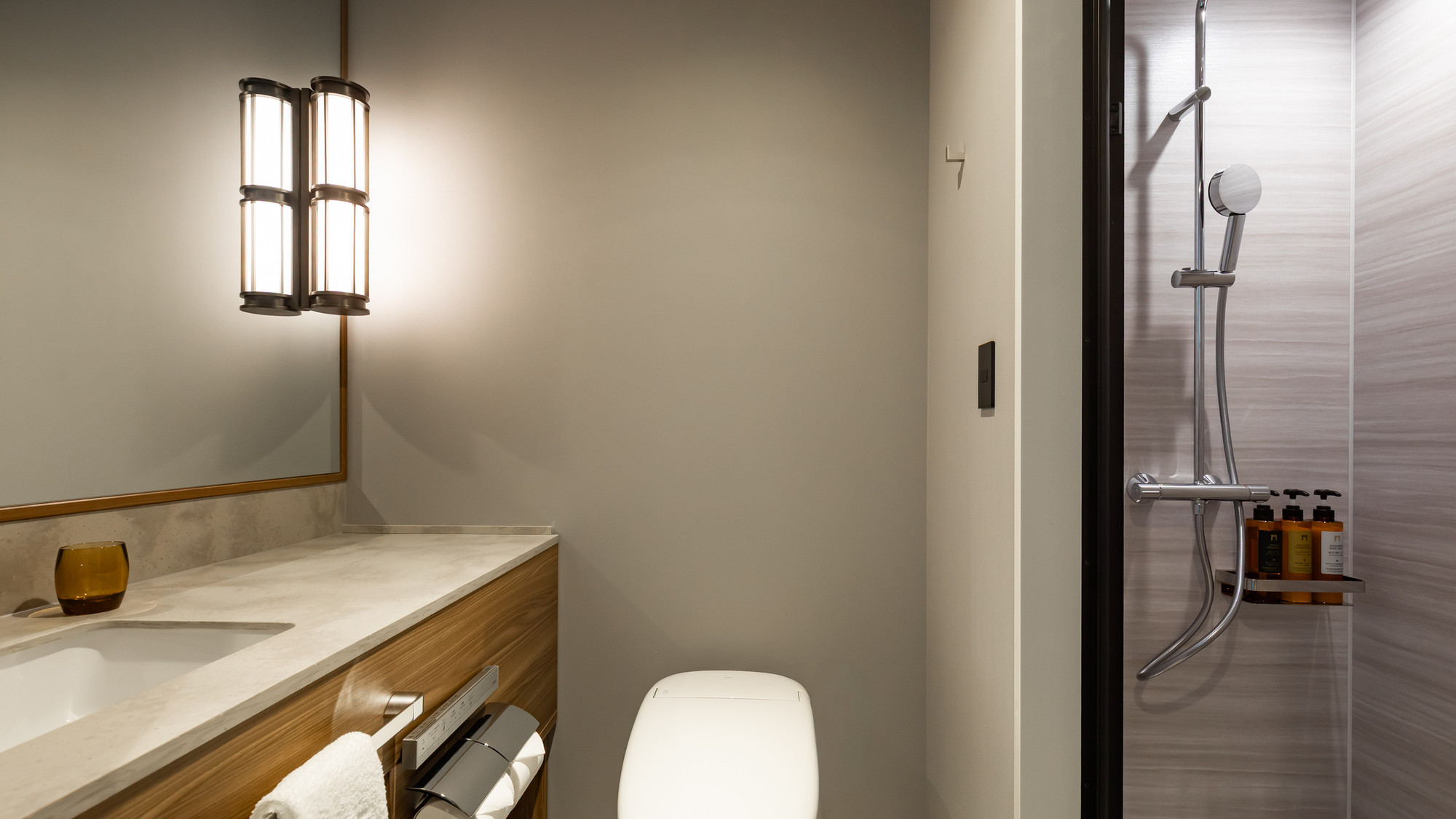 モデスト セミダブル バスルーム