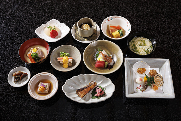 ◆２食付◆ 朝夕２食付き２名〜４名様まで。ミシュランガイド 奈良４つ星★★★★旅館。1899年に創業