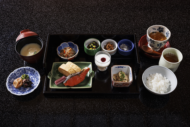 ◆朝食付◆ 朝食付き２名〜４名様まで。ミシュランガイド 奈良４つ星★★★★旅館。1899年に創業