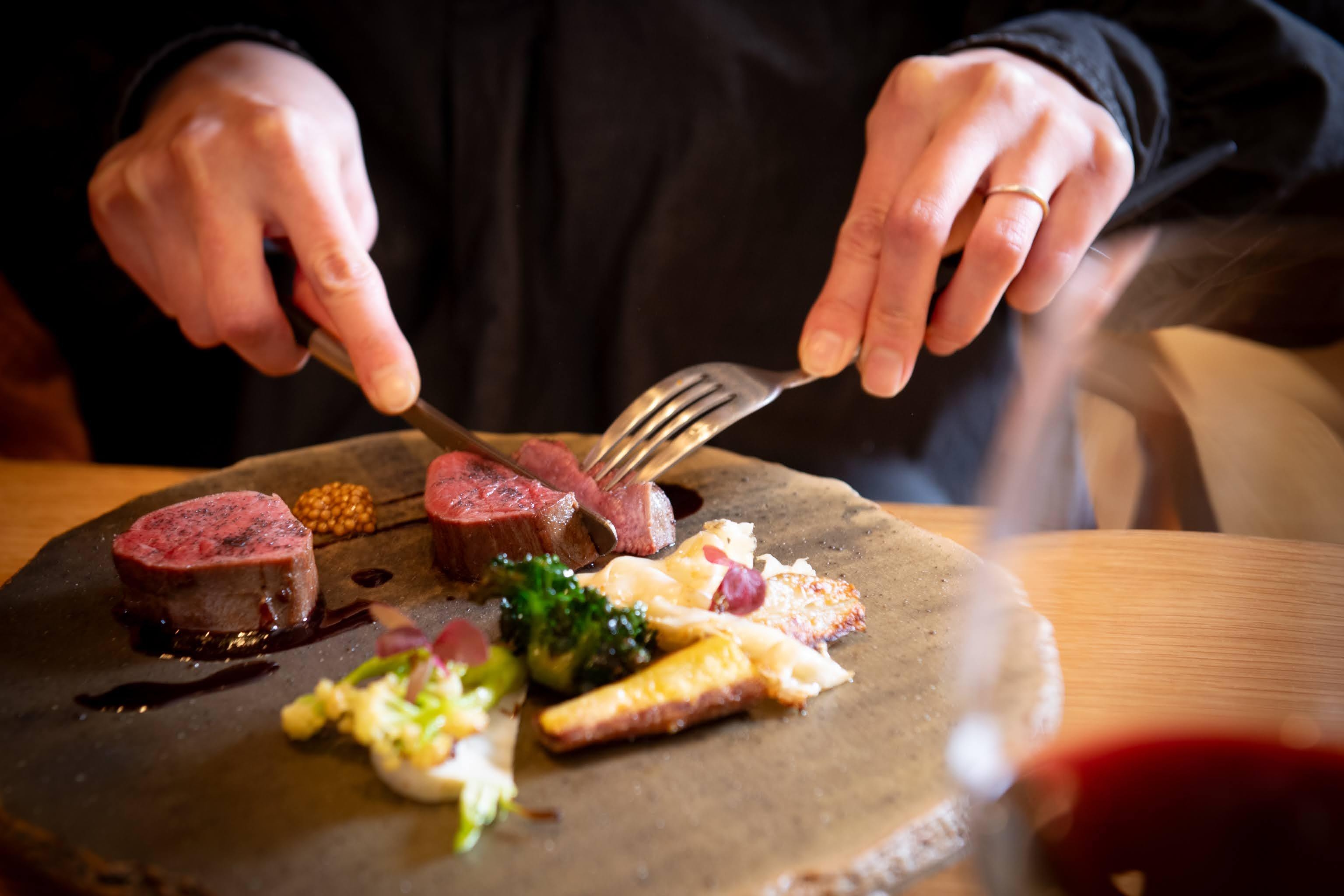 【冬の連泊 ディナー満喫プラン】1泊目：八ヶ岳の恵みフルコース／2泊目：炭火グリルディナー