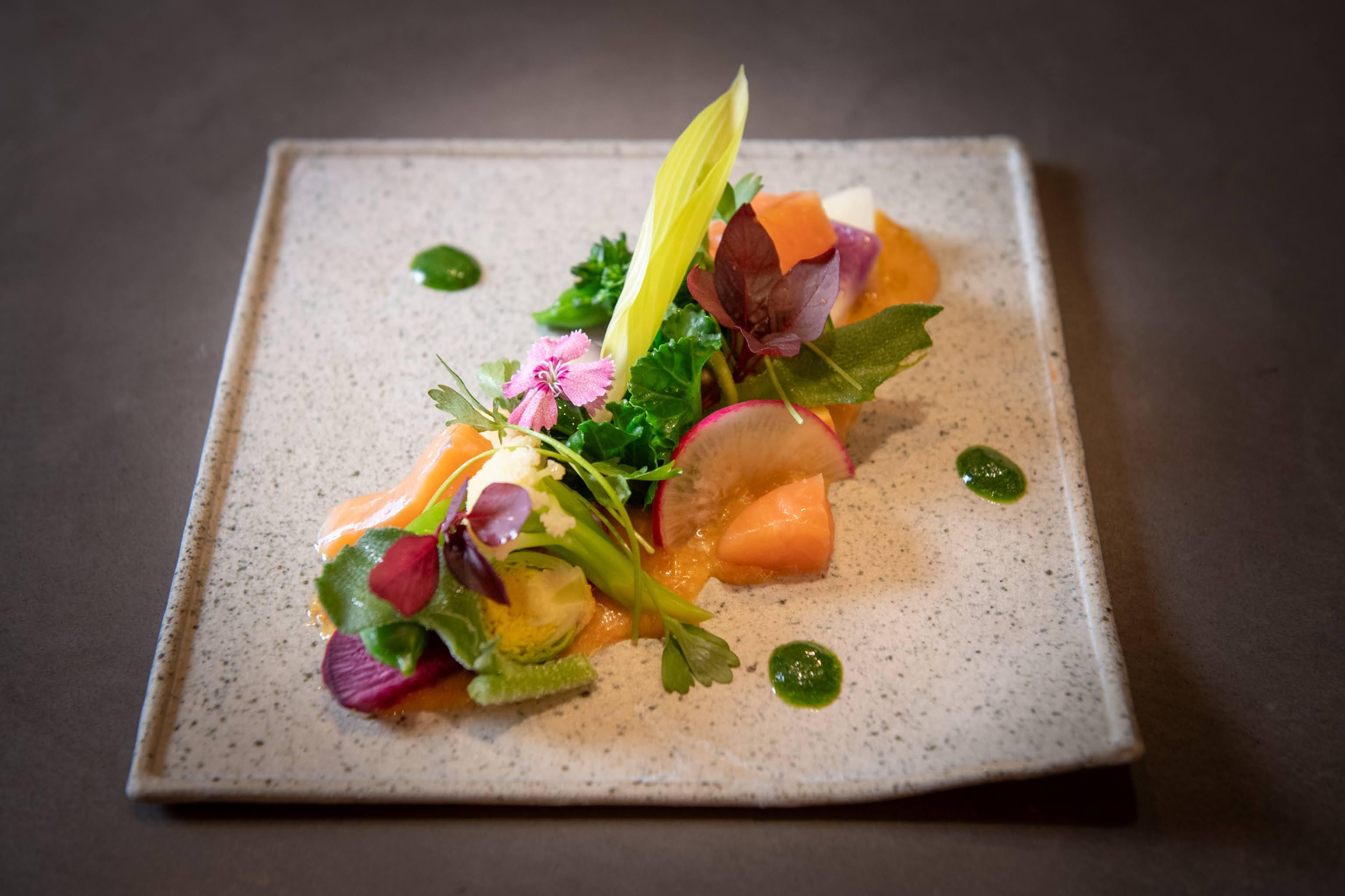 YUTAKAに暮らす旅　 夕朝食・アクティビティ＜Farm to tableツアー“Spring”＞