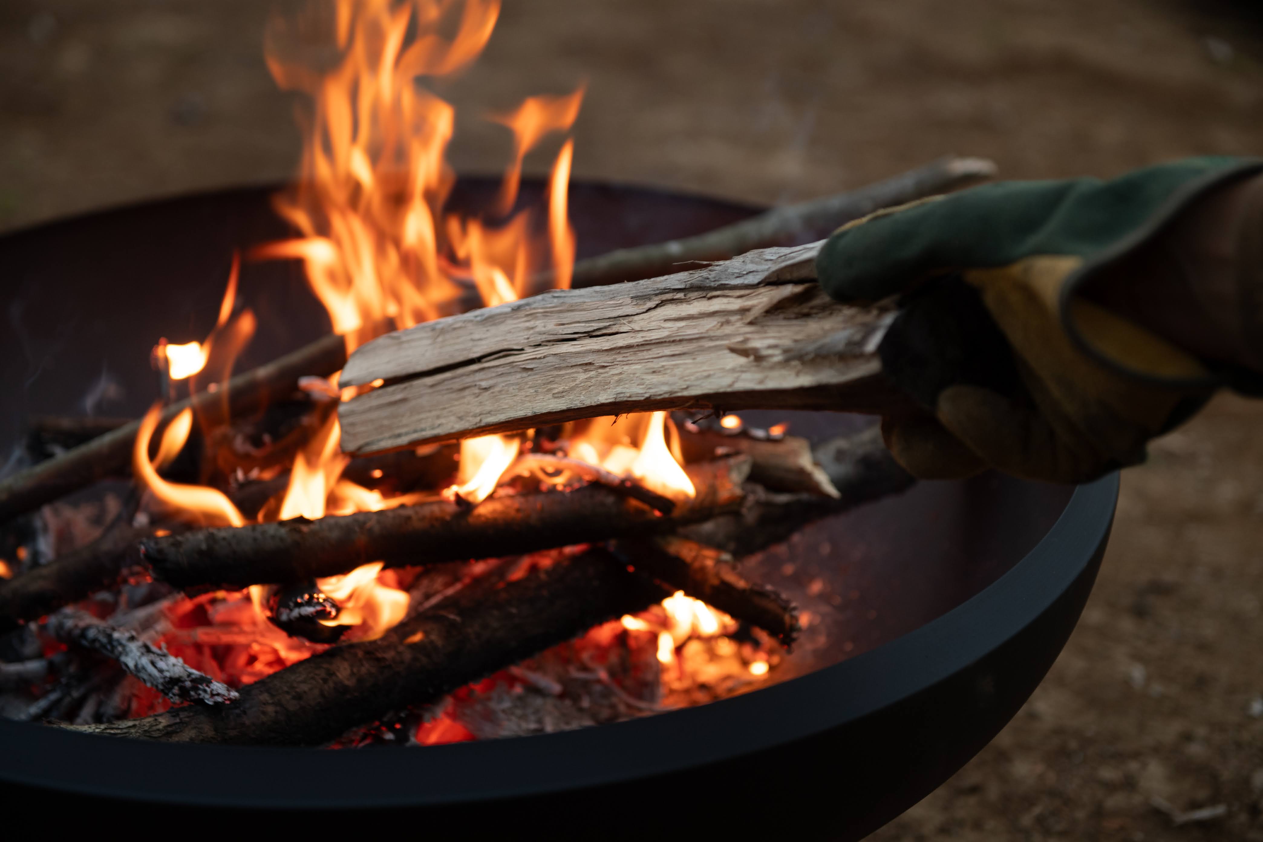 みんなで作る焚き火バー