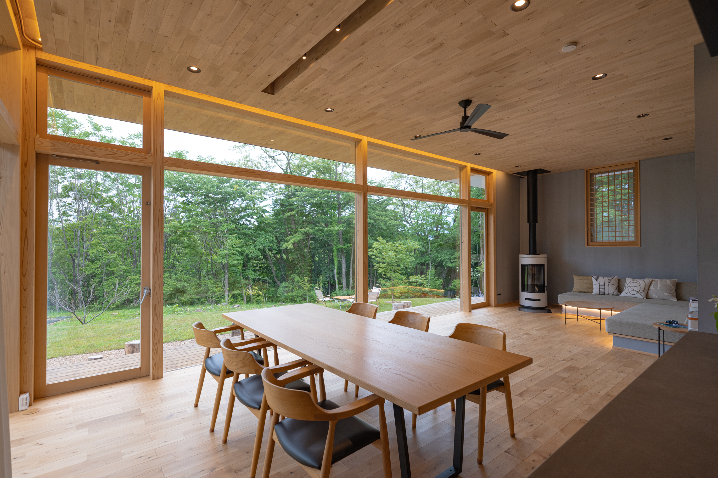 リビングダイニング