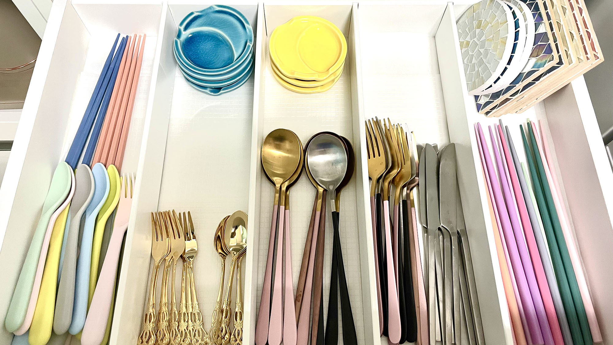 ・【テーブルウェア】カラフルなテーブルウェアをご用意しています