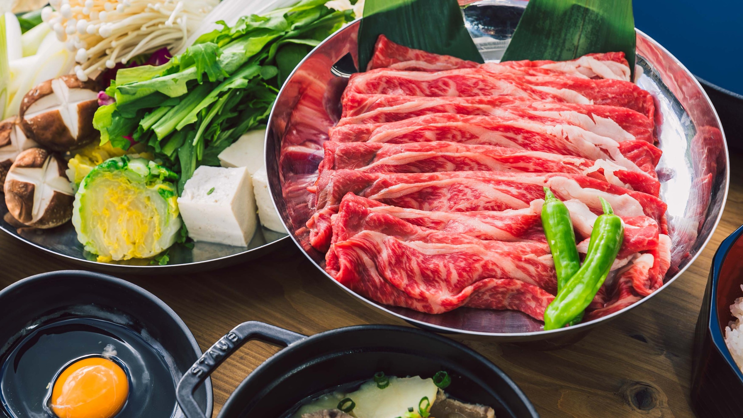 【冬のレギュラーグリルテラス】繊細な旨味が絶品！和歌山が誇るブランド熊野牛をすき焼きで【夕朝食付き】