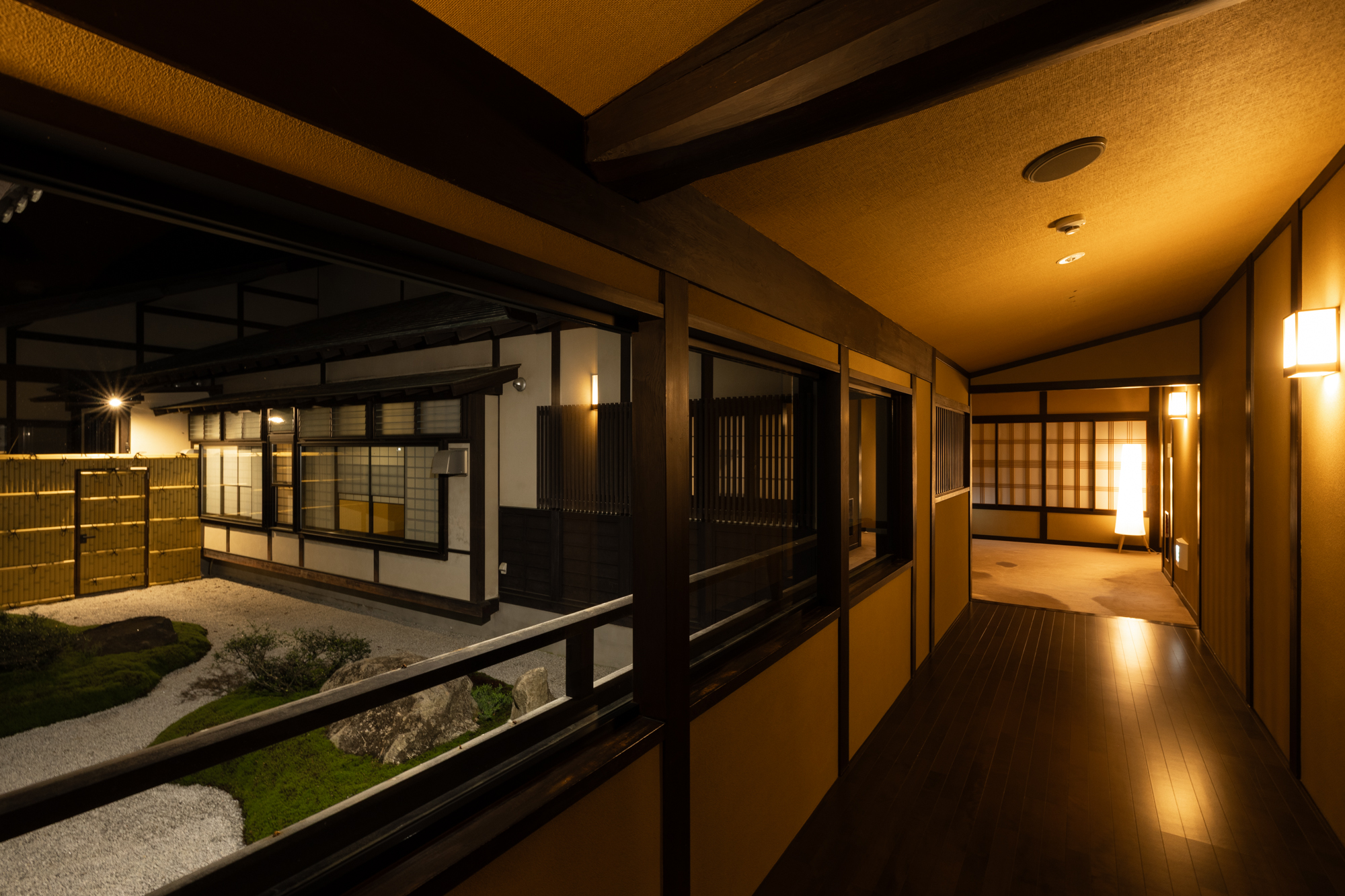 客室への渡り廊下