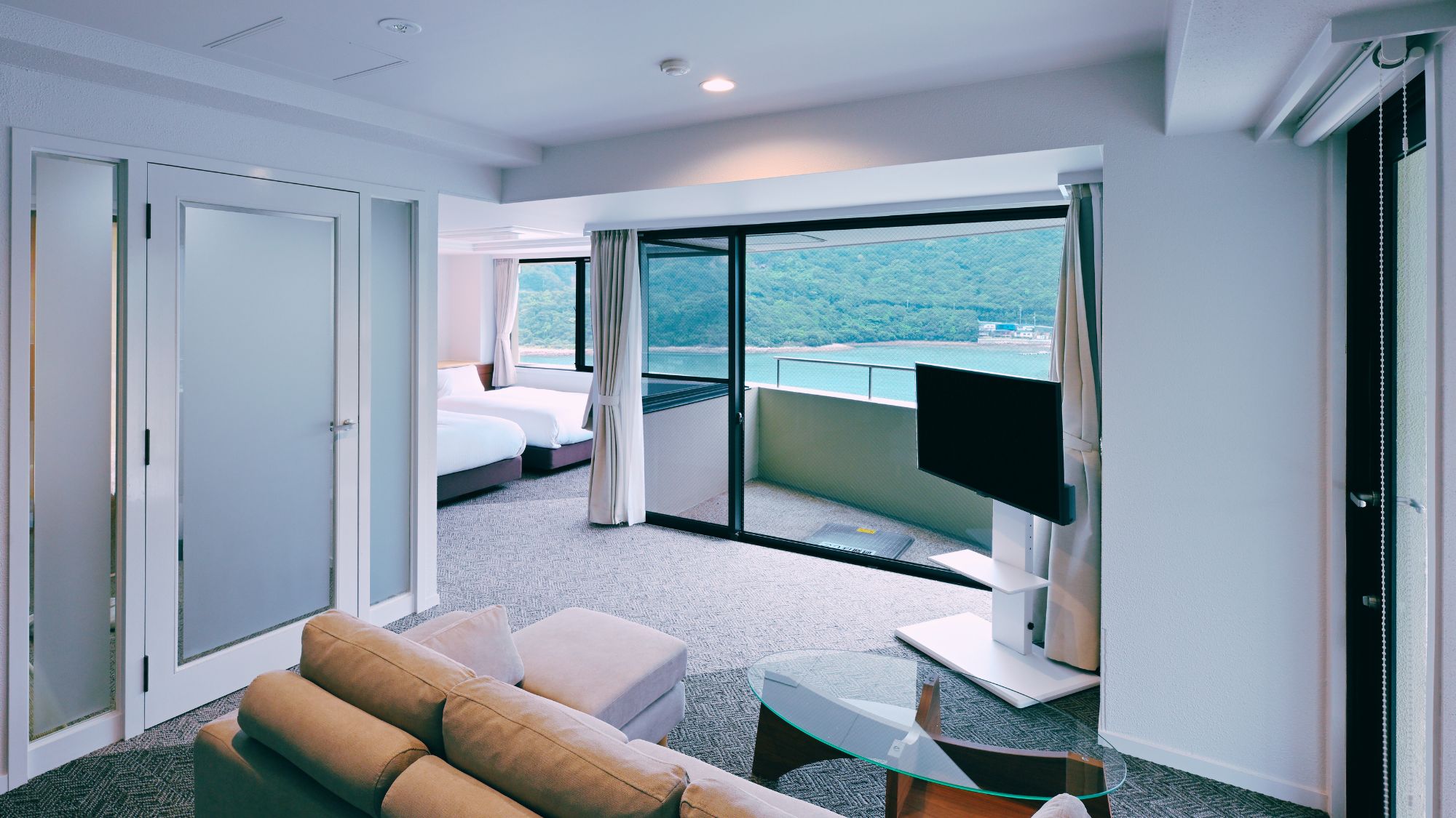 【客室一例】アクアスイート｜トップフロア（901）定員4名