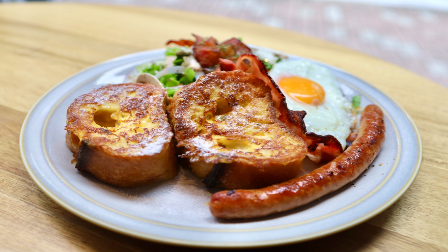 【楽天スーパーSALE】【朝食付き】フレンチトーストとサラダの人気メニュー3種から選べるモーニング