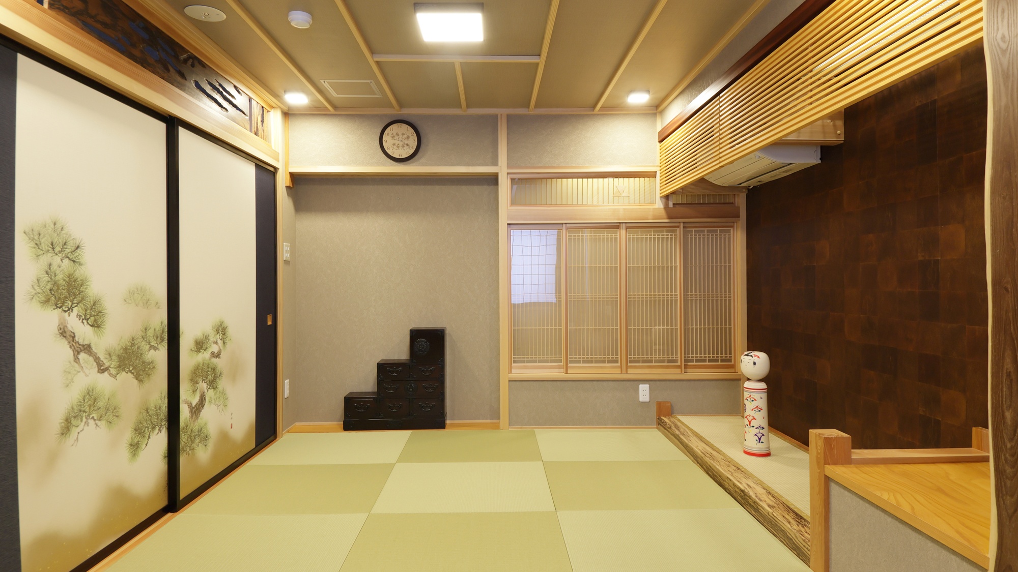 【2階和室】3段仕様が珍しい岩手県の岩谷堂箪笥の階段箪笥