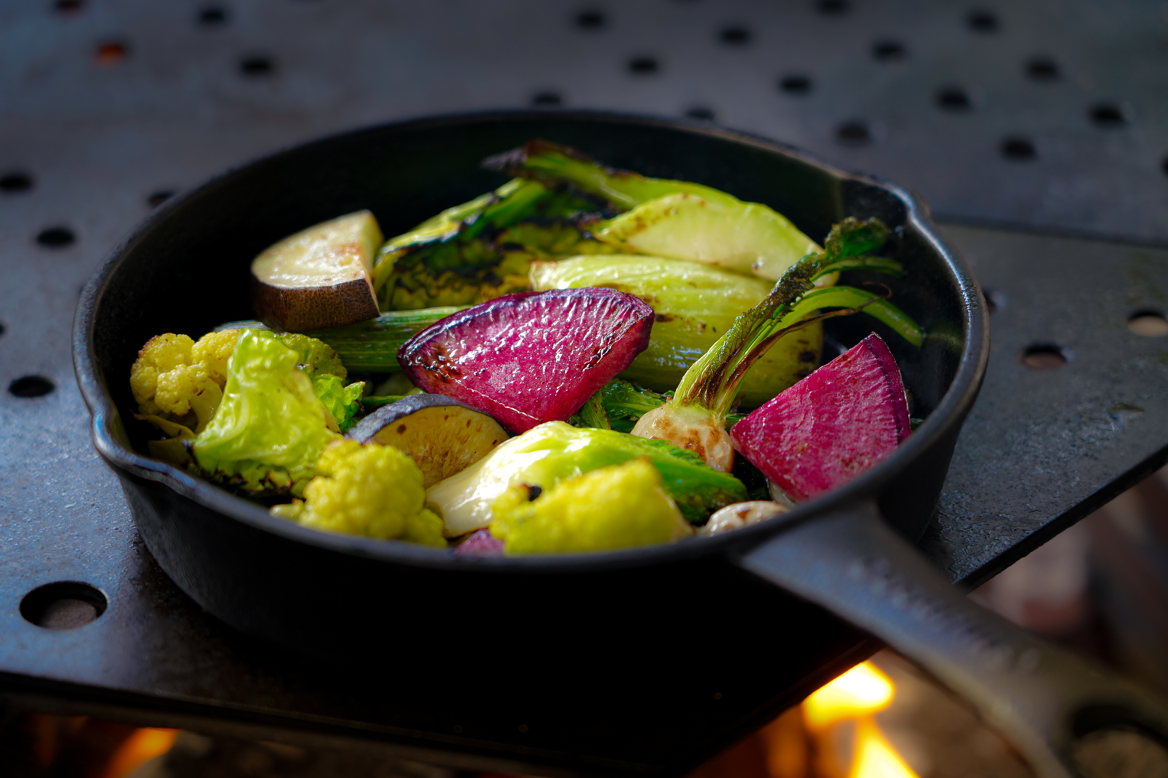 〔夕食〕春限定：三島野菜のバーニャカウダ