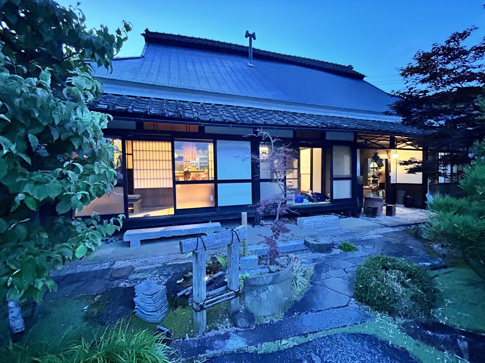 夕暮れの雅庵