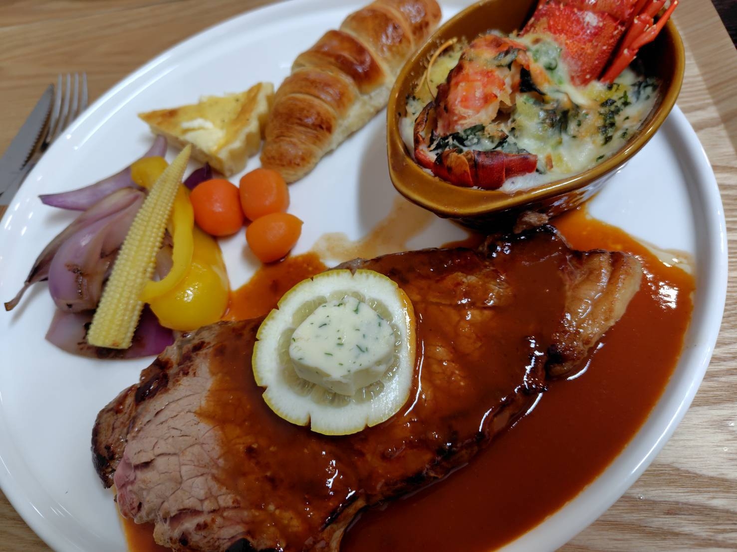 【選べる朝食付】和洋から選ぶ旬の彩り。30㎡の開放感と迎える、上質な一日の始まり