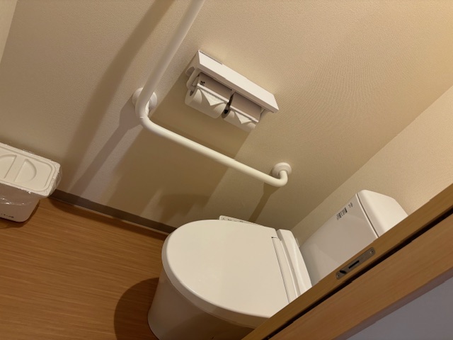 8畳和室　トイレ