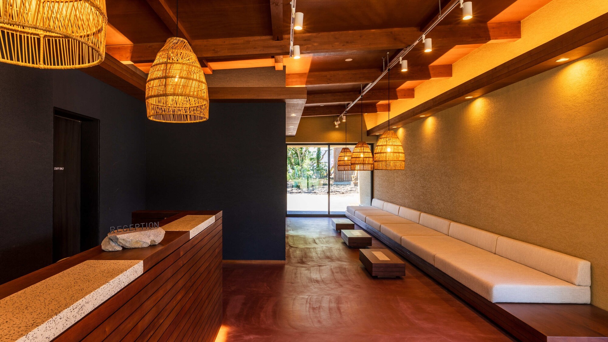 SHONIN PARK レセプション（管理棟）