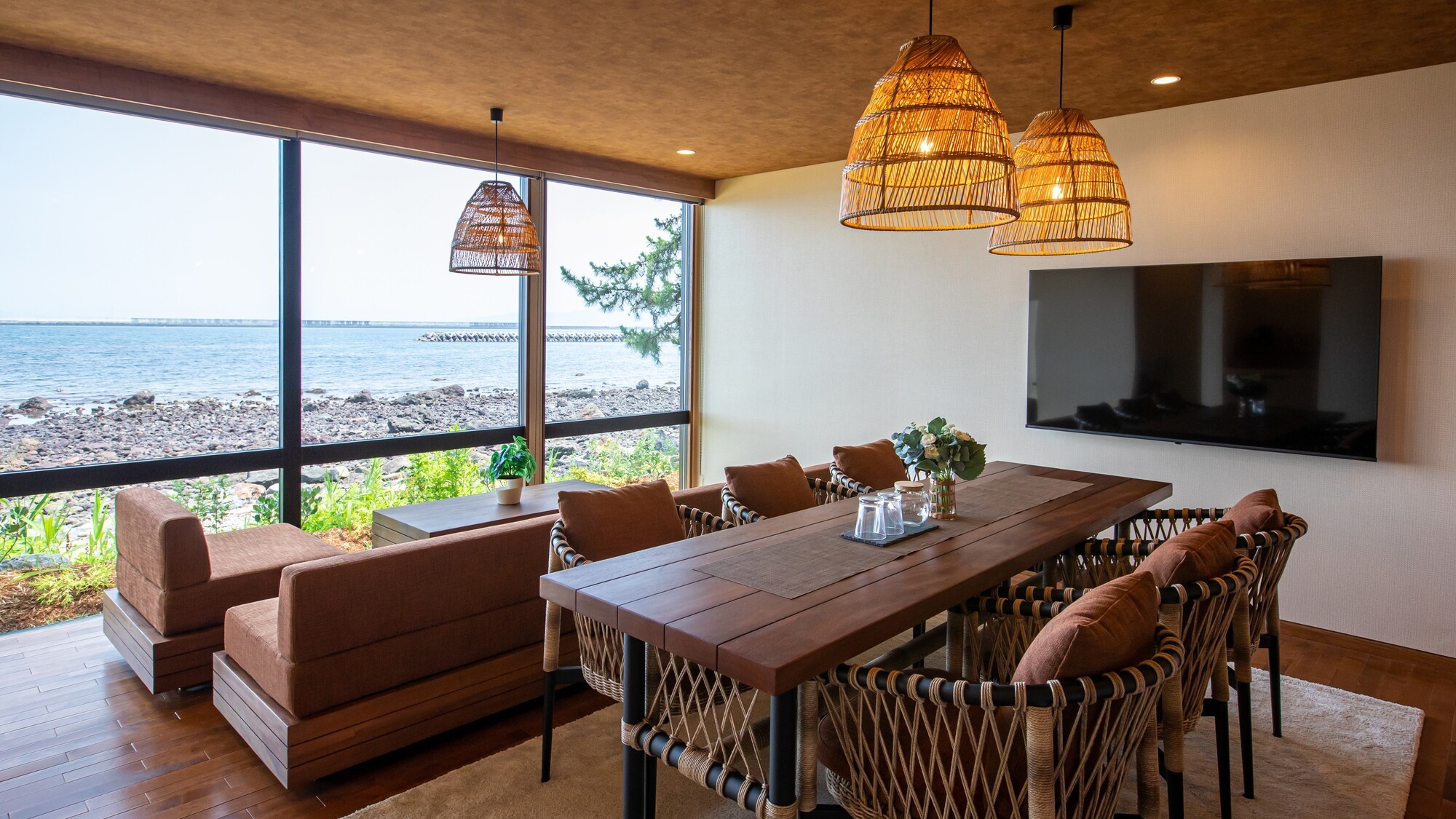 バンクフォースルーム