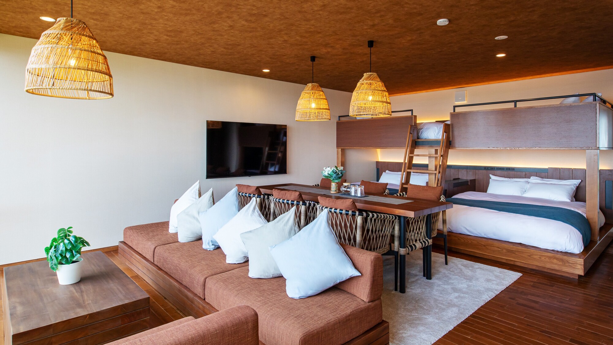 バンクフォースルーム