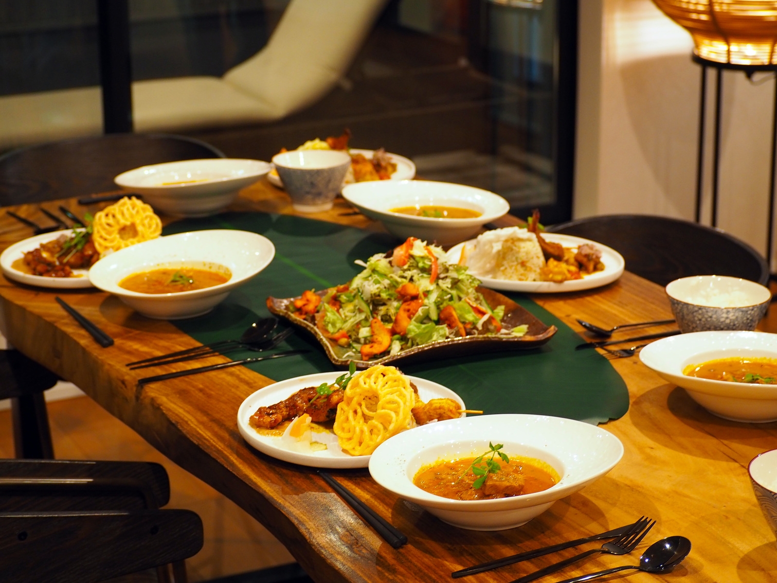 人気店監修の特製スパイス料理を愉しむ贅沢プラン