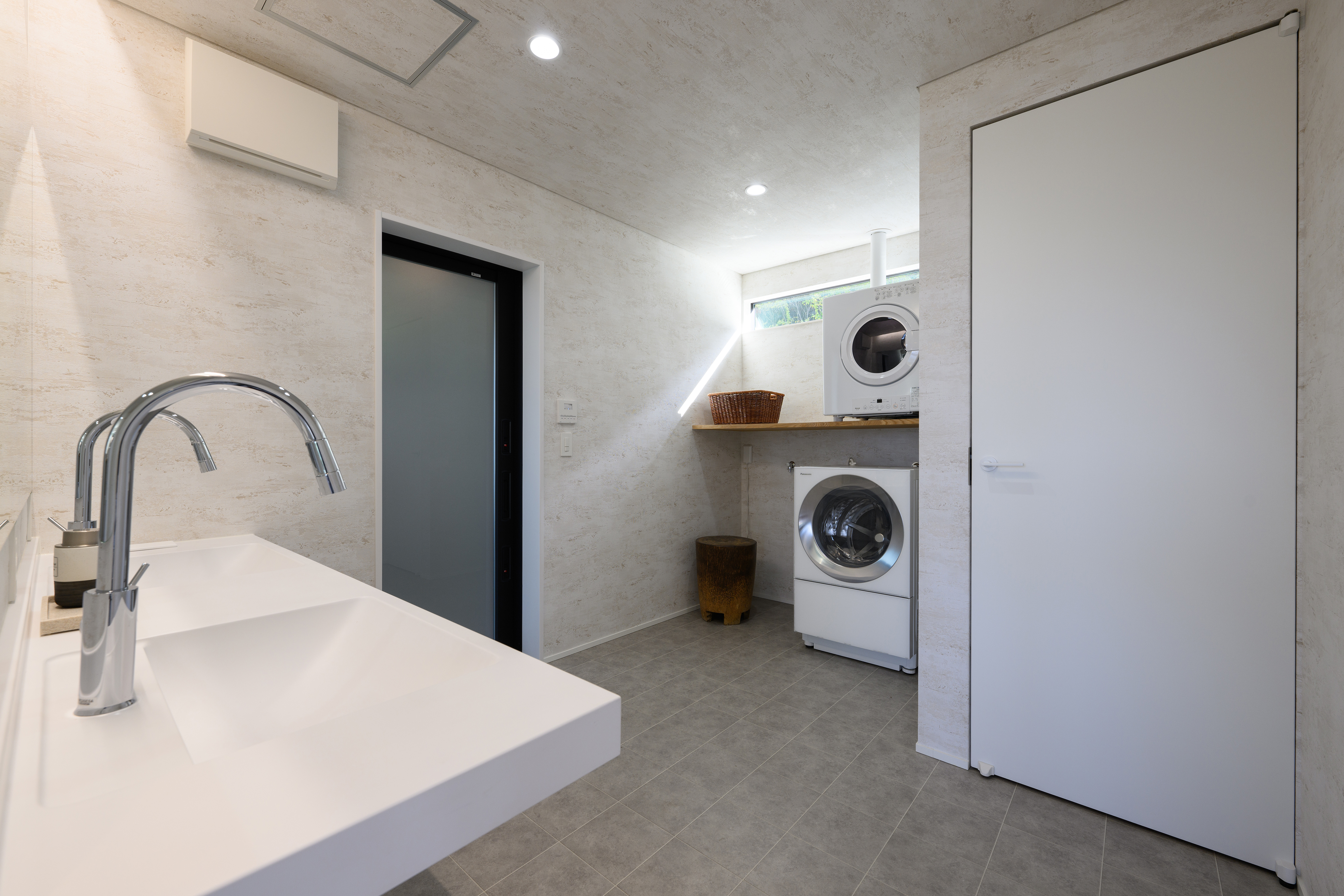 「快適な滞在をサポートする洗濯機と乾燥機」