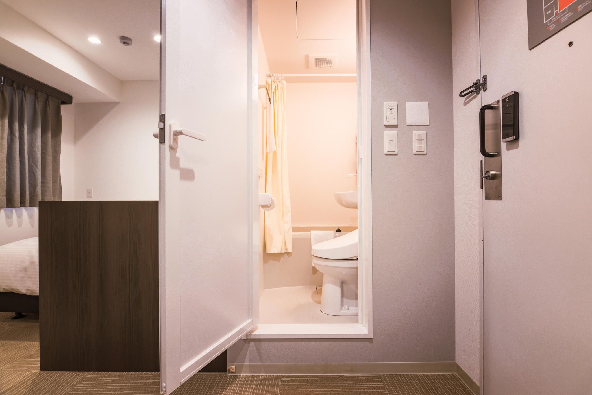 Studio 25D (禁煙）