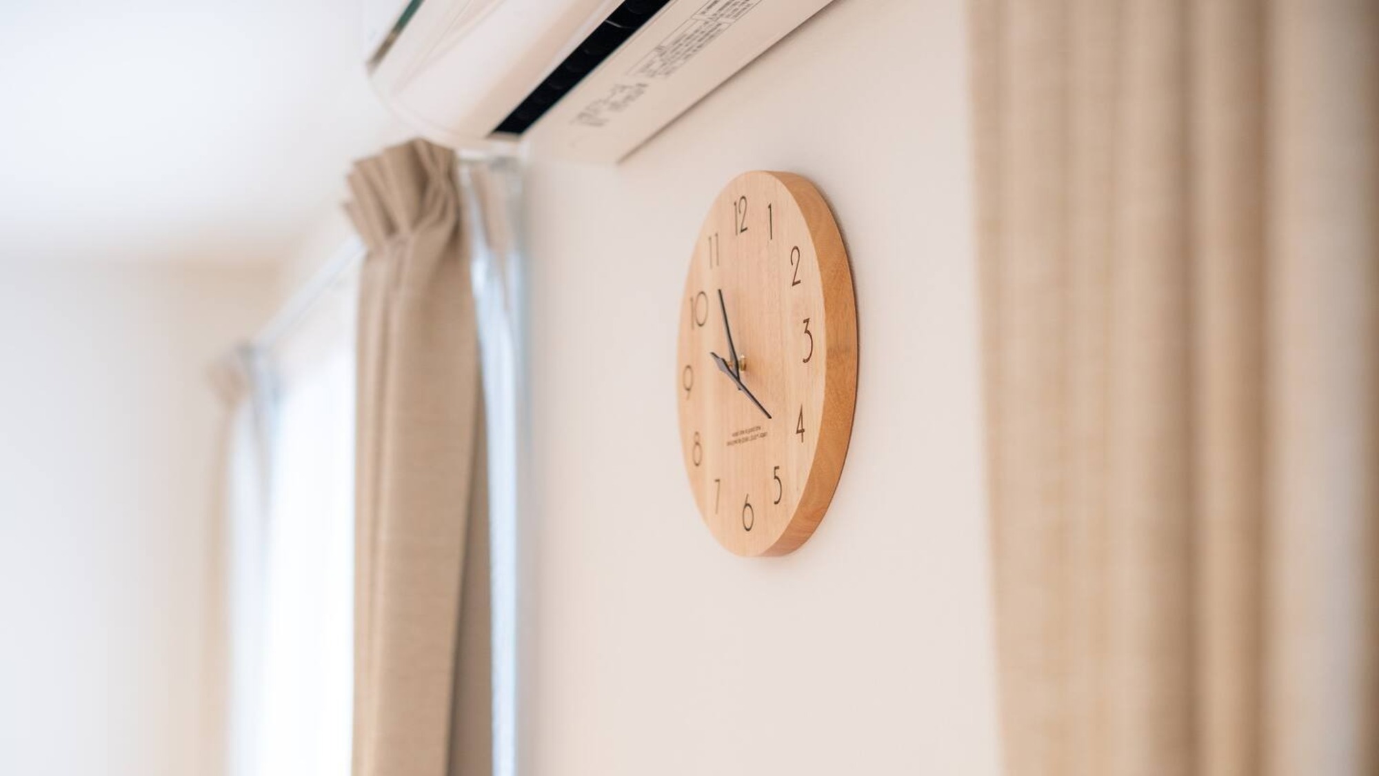 101◆木の温かみを感じる時計もこだわりの一つ！