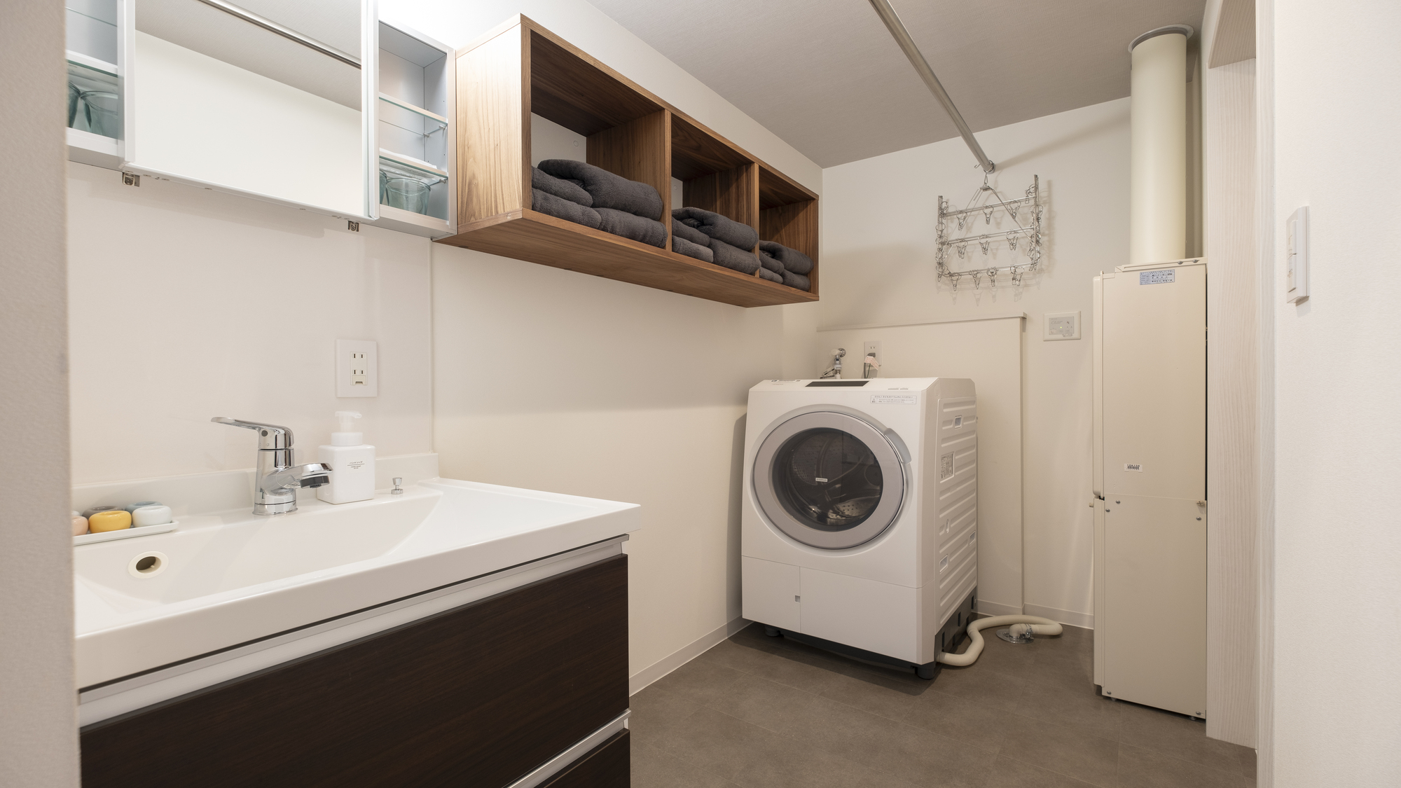 301◆乾燥機付きのドラム式洗濯機です