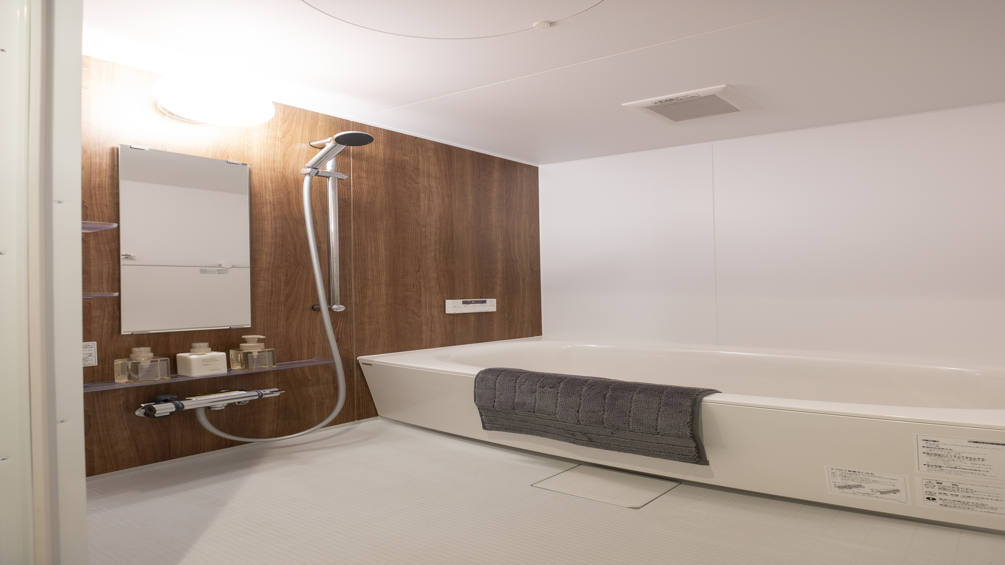 301◆バスタブ付きのバスルームで旅の疲れを癒してください