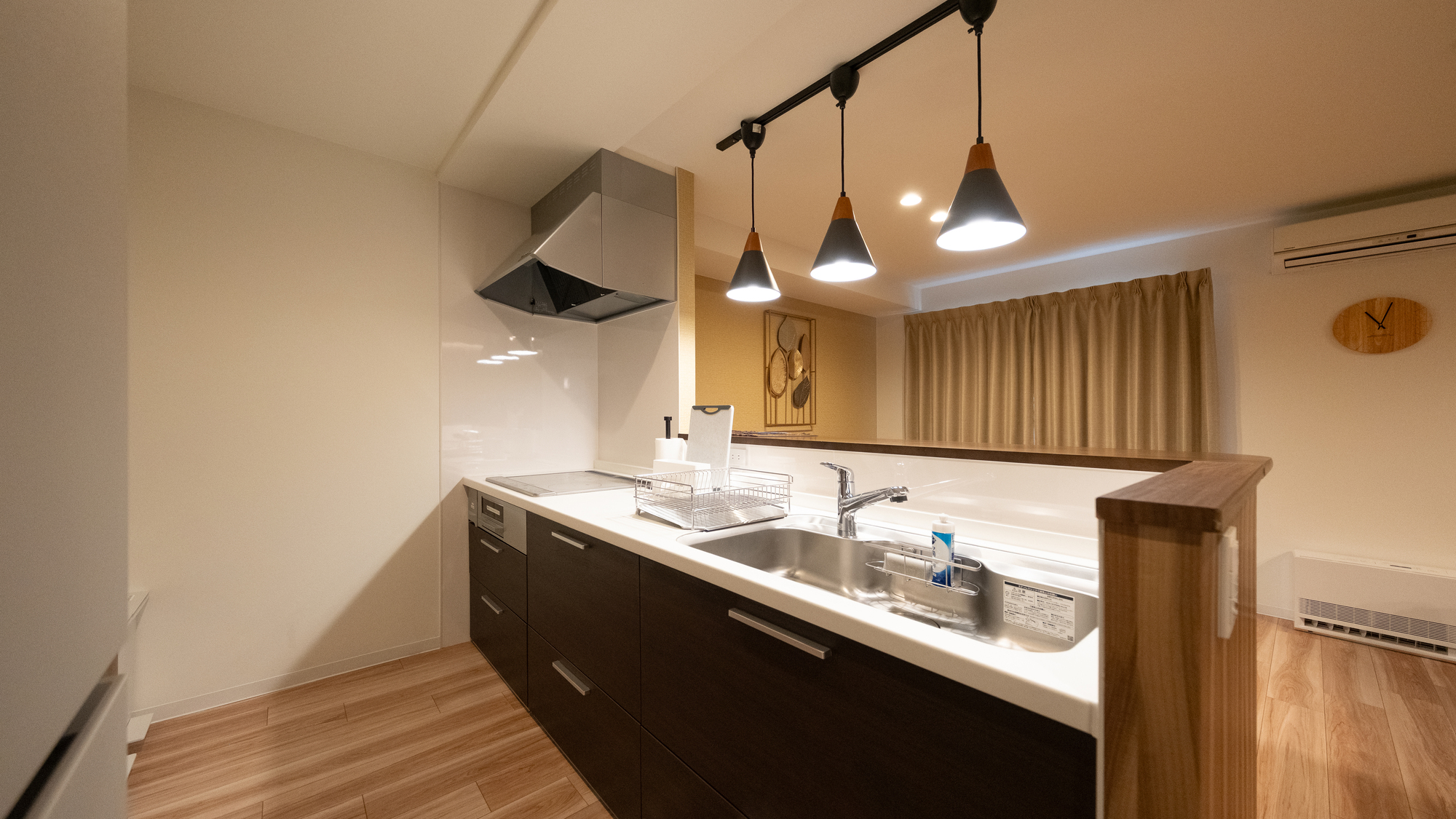 201◆キッチンカウンターの照明が素敵です